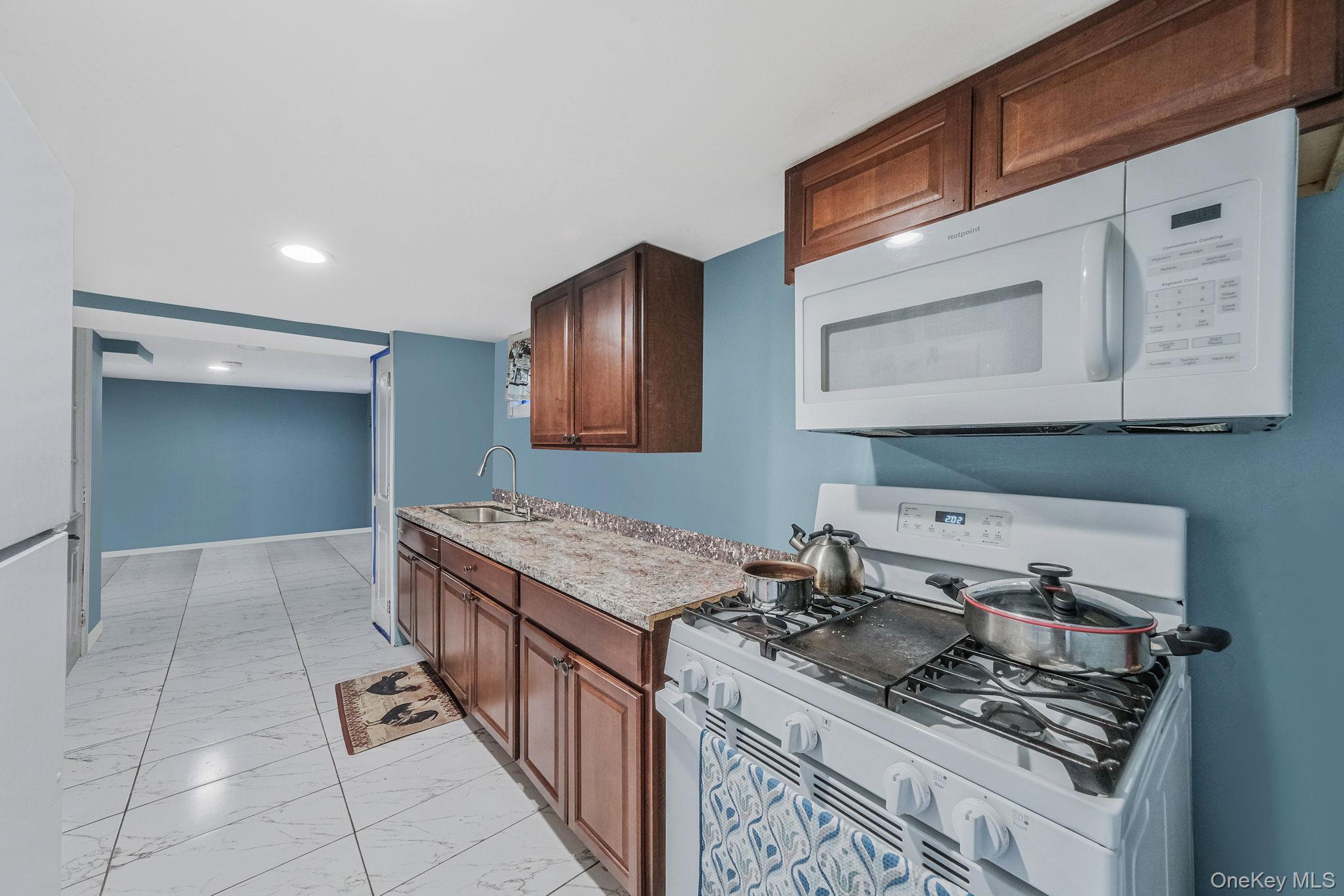 1010 Motor Parkway, Central Islip, NY 11722