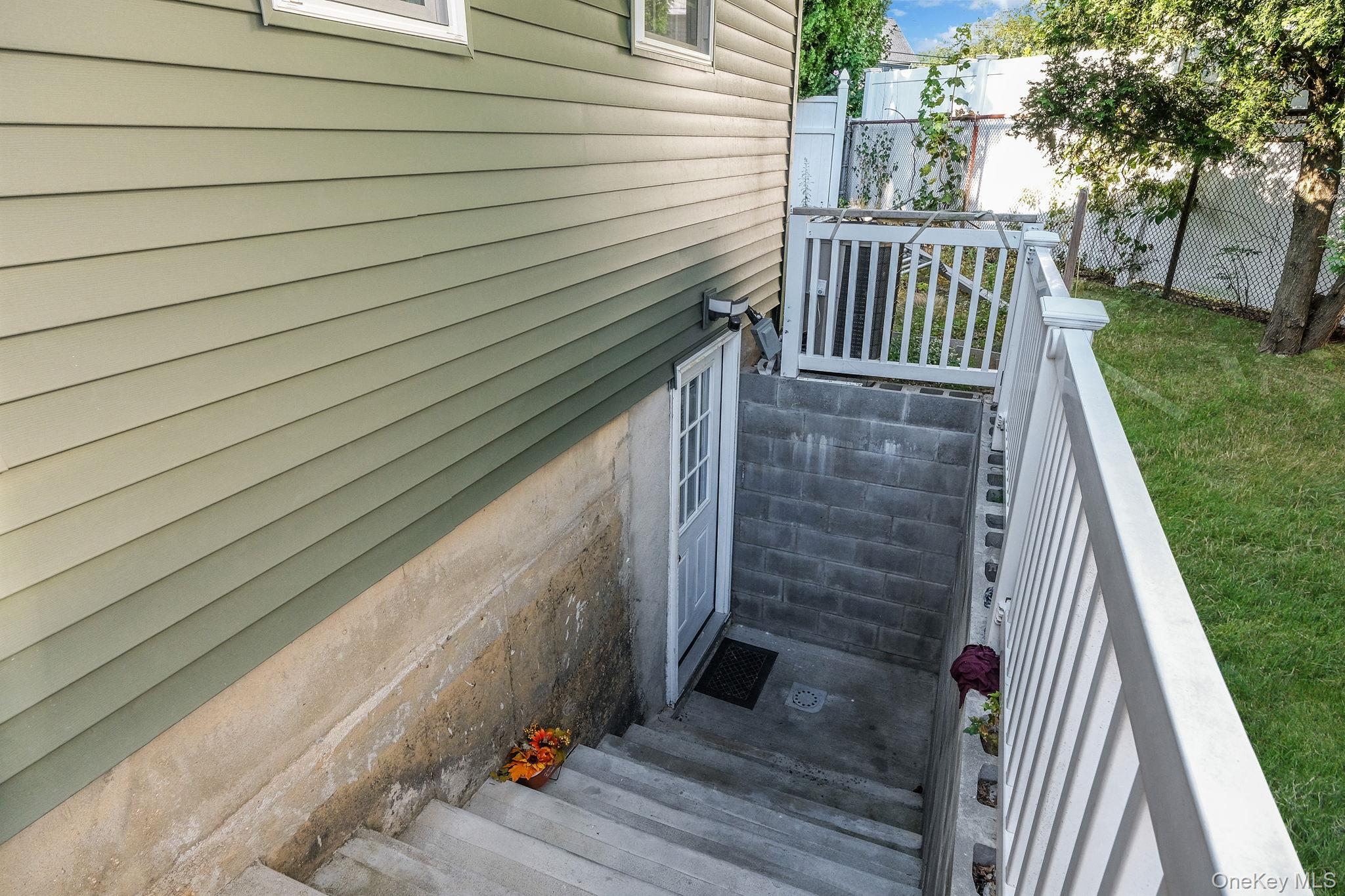 1010 Motor Parkway, Central Islip, NY 11722