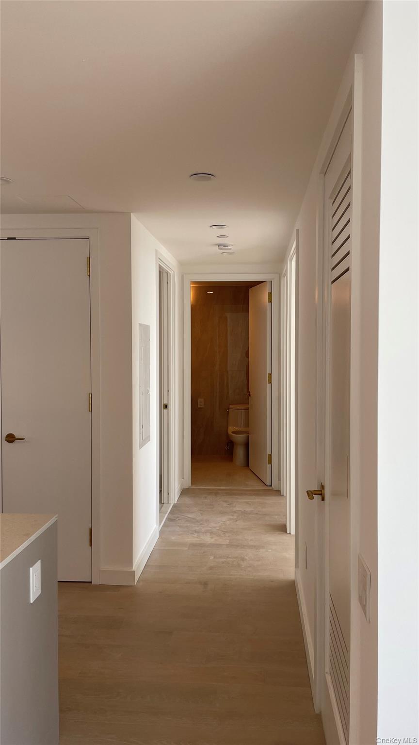 3 Court Square W # 5211, Long Island City, NY 11101