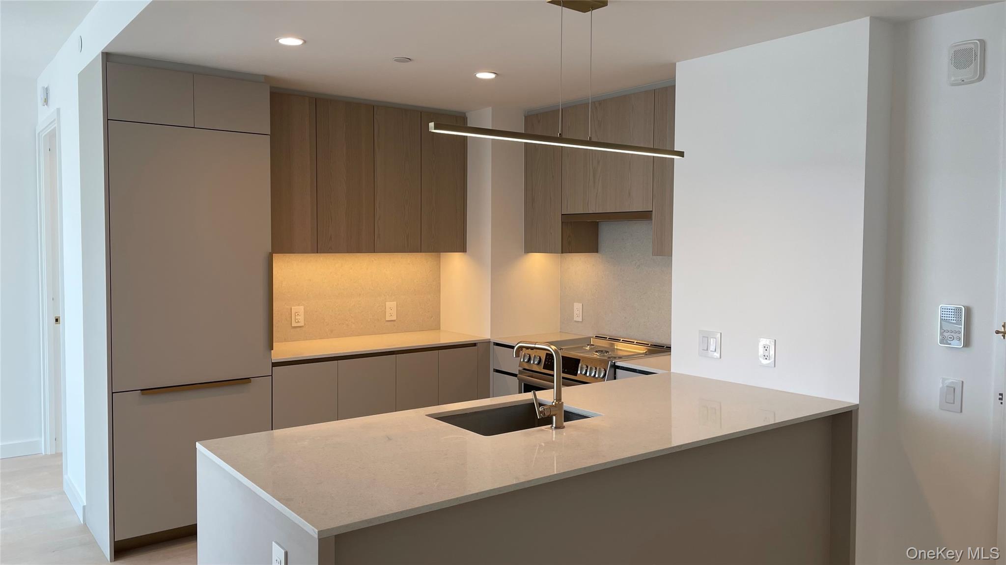 3 Court Square W # 5211, Long Island City, NY 11101