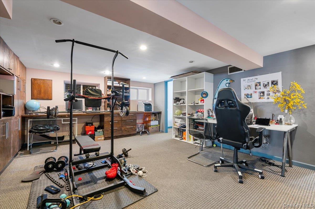 844 Flanders Drive, Valley Stream, NY 11581