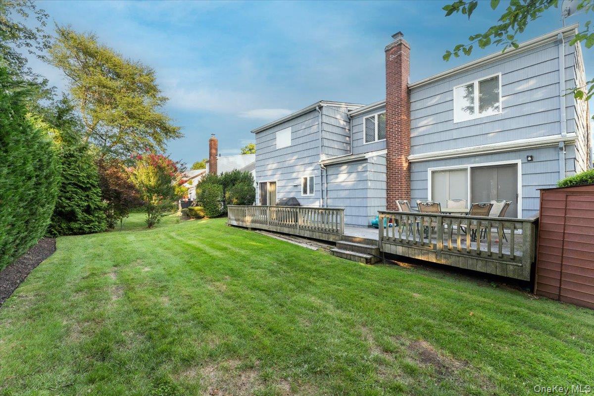 924 Northfield Road, Woodmere, NY 11598