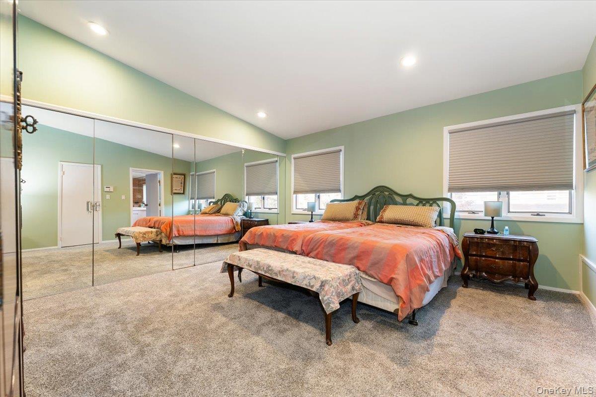 924 Northfield Road, Woodmere, NY 11598