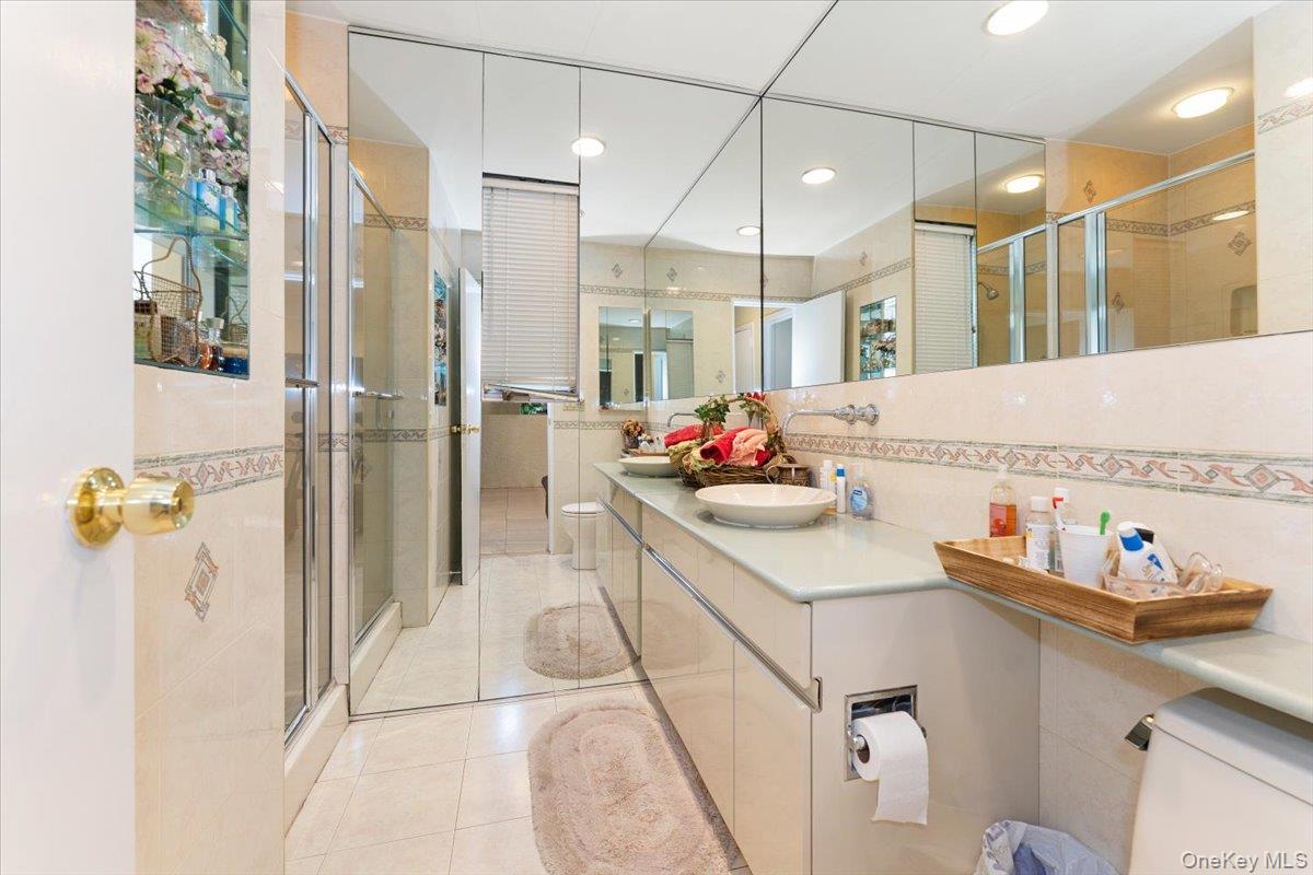 924 Northfield Road, Woodmere, NY 11598