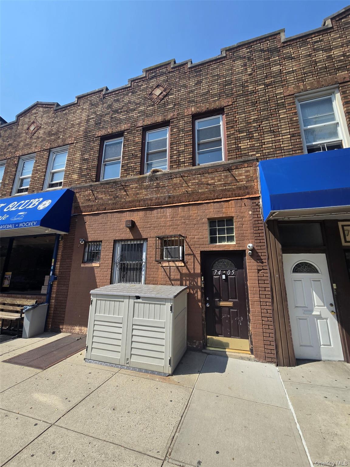 7405 Myrtle Avenue, Glendale, NY 11385