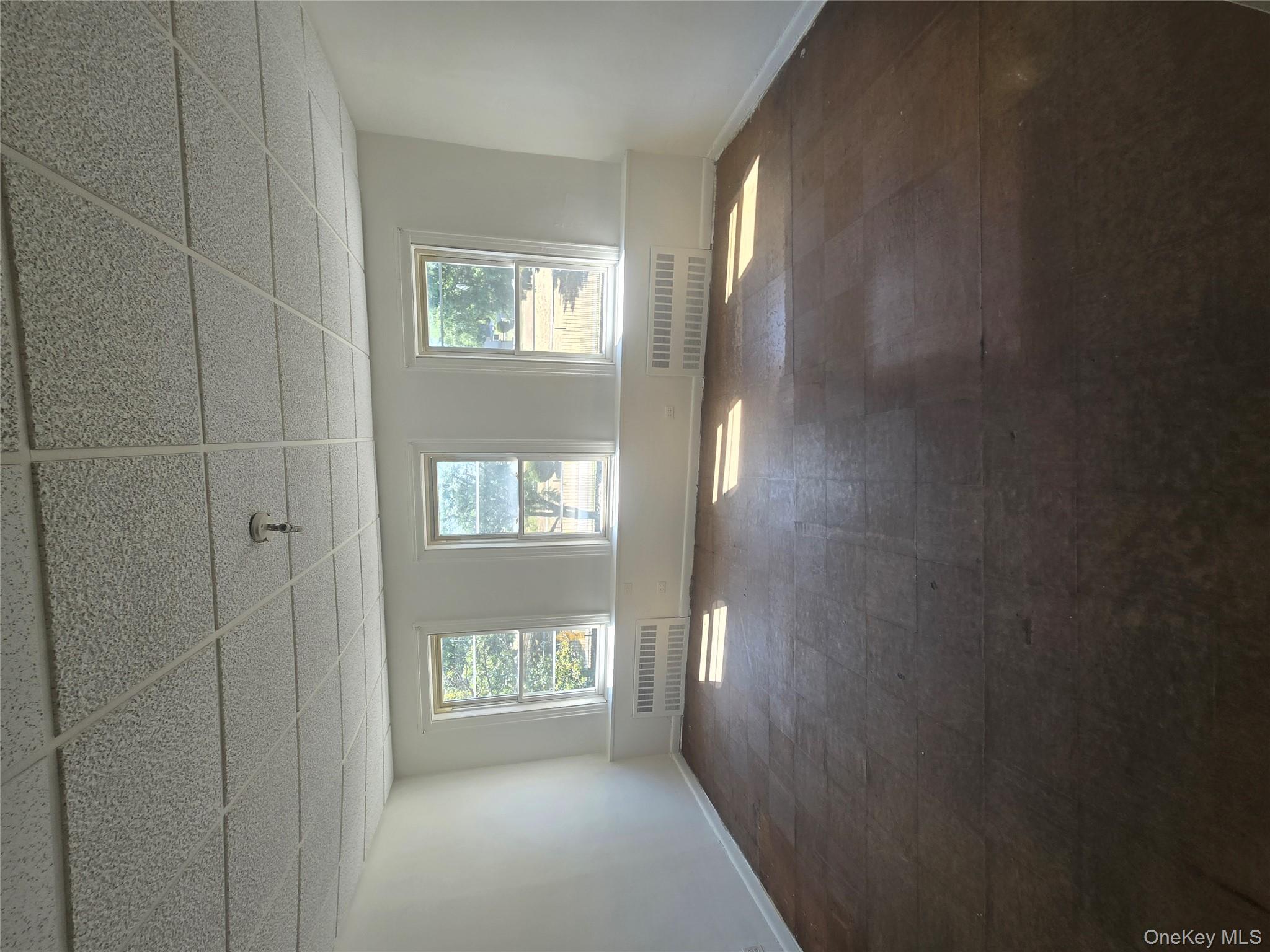 7405 Myrtle Avenue, Glendale, NY 11385