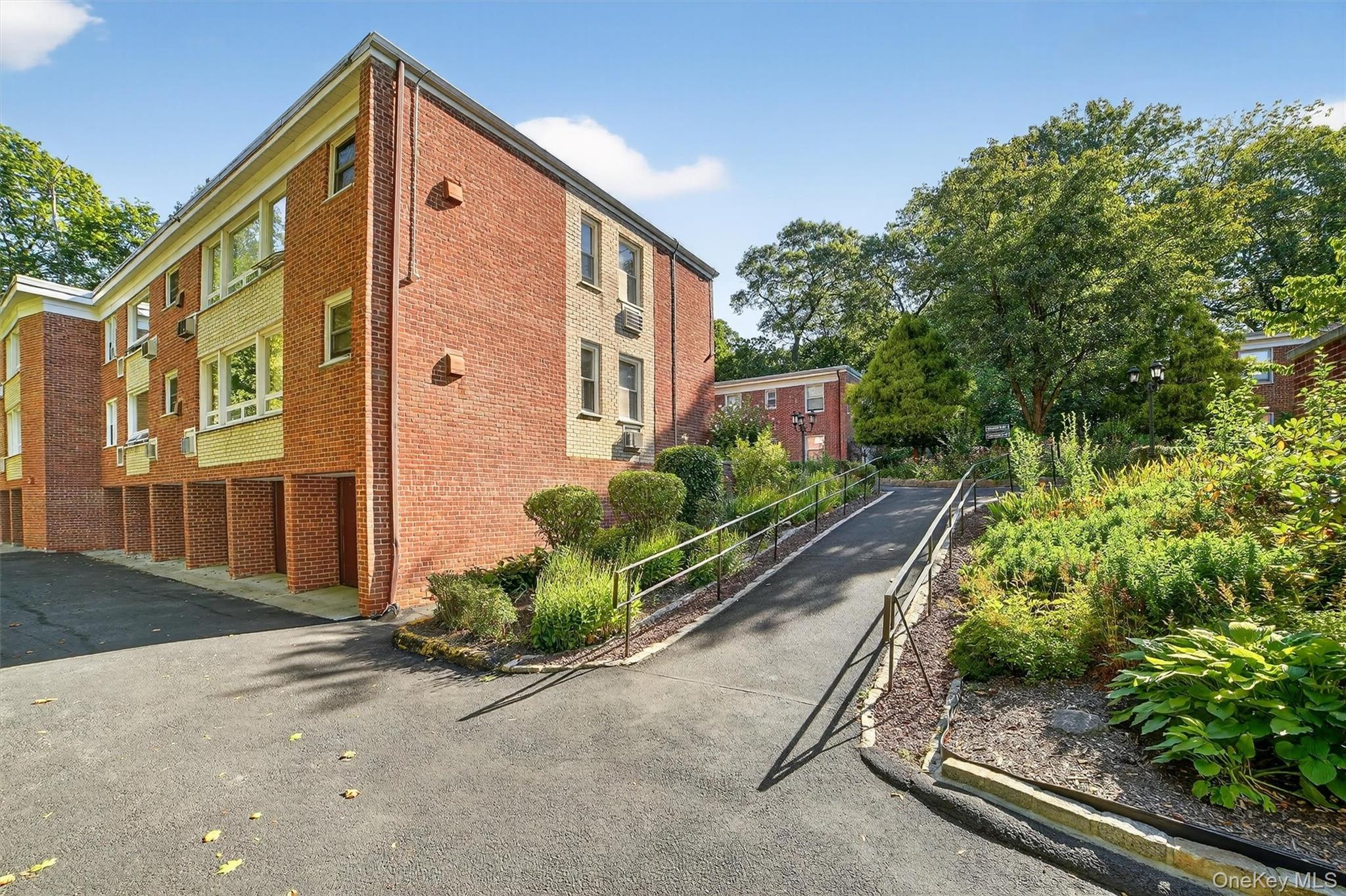 12 Wildwood Road # B20, Hartsdale, NY 10530