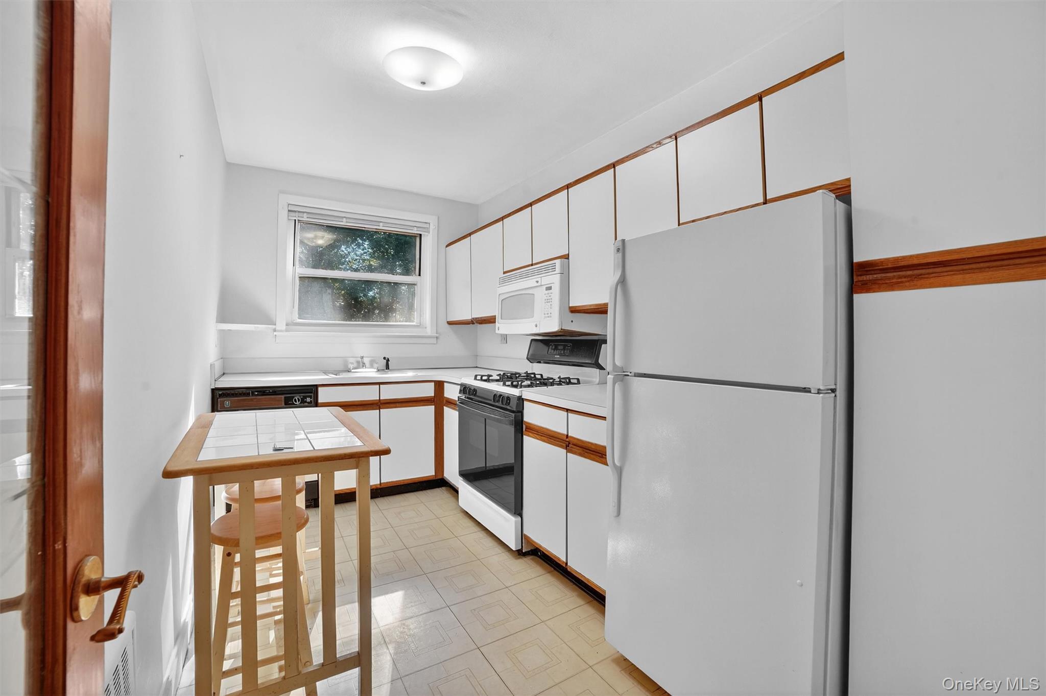 12 Wildwood Road # B20, Hartsdale, NY 10530