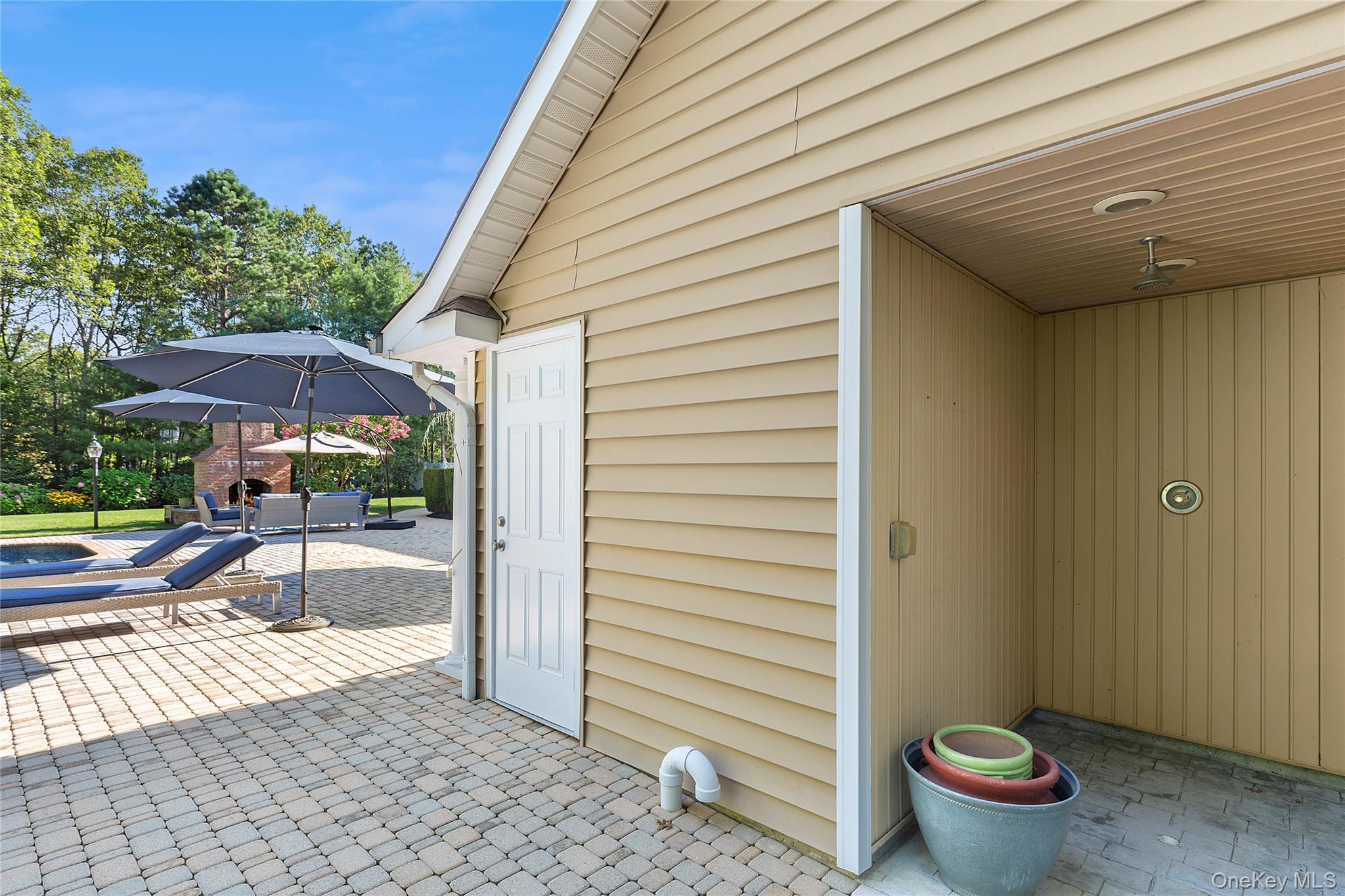 3 Steven Path, Center Moriches, NY 11934