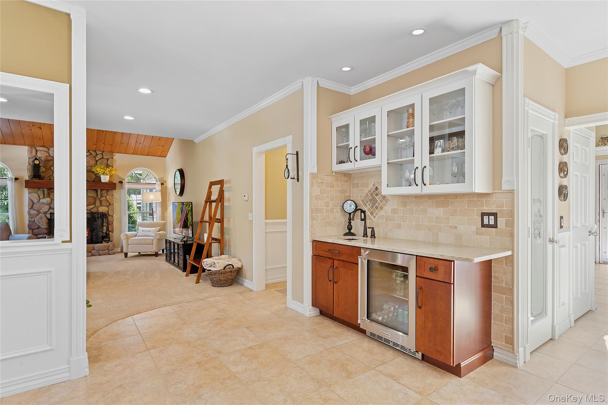 3 Steven Path, Center Moriches, NY 11934