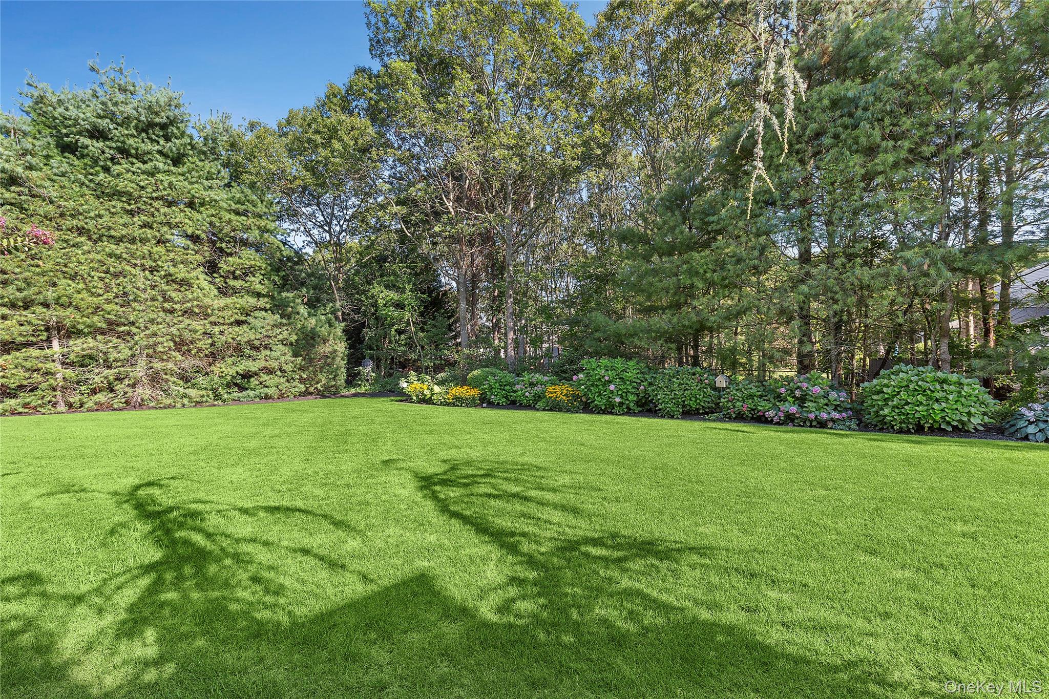 3 Steven Path, Center Moriches, NY 11934