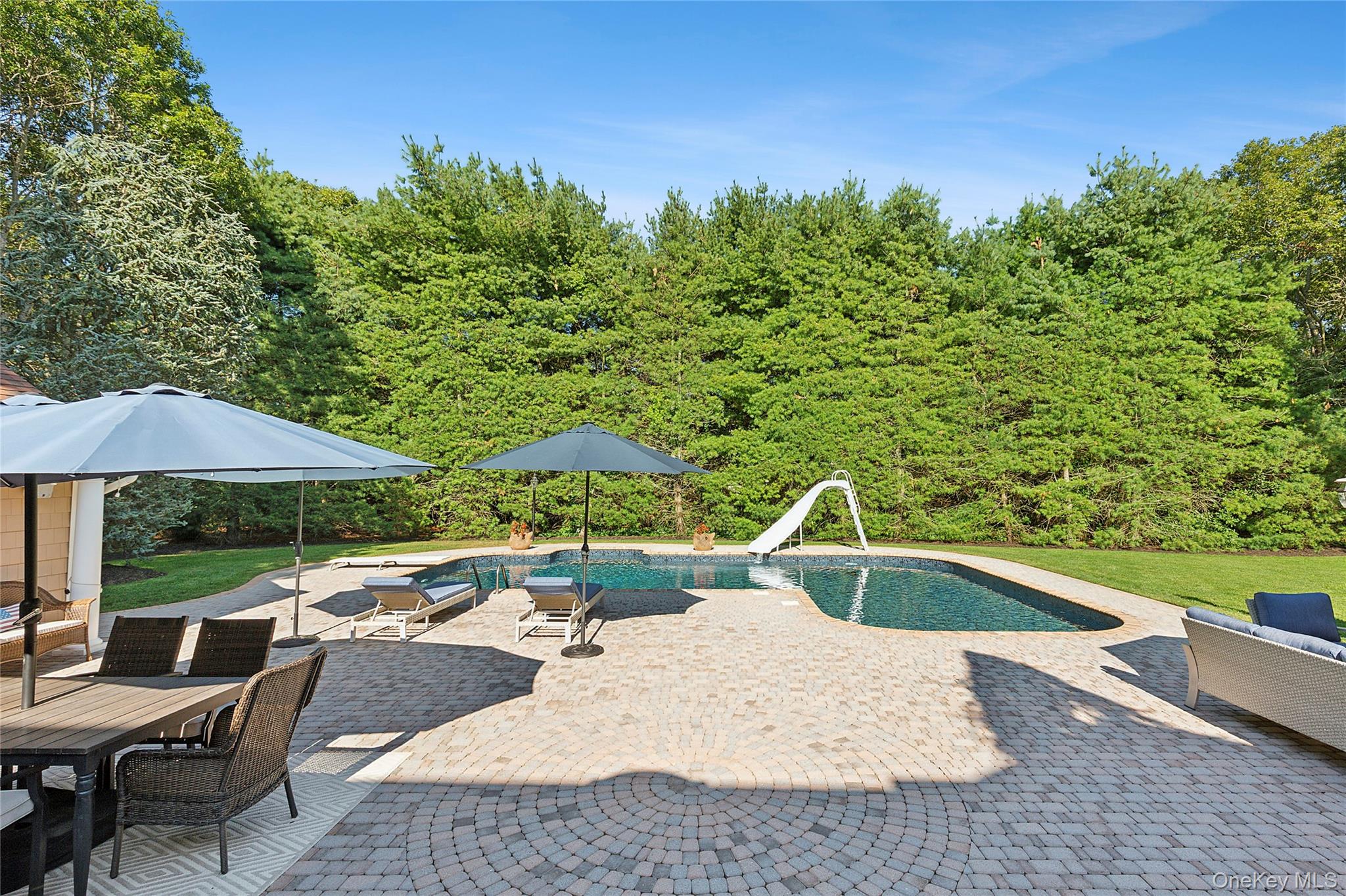 3 Steven Path, Center Moriches, NY 11934