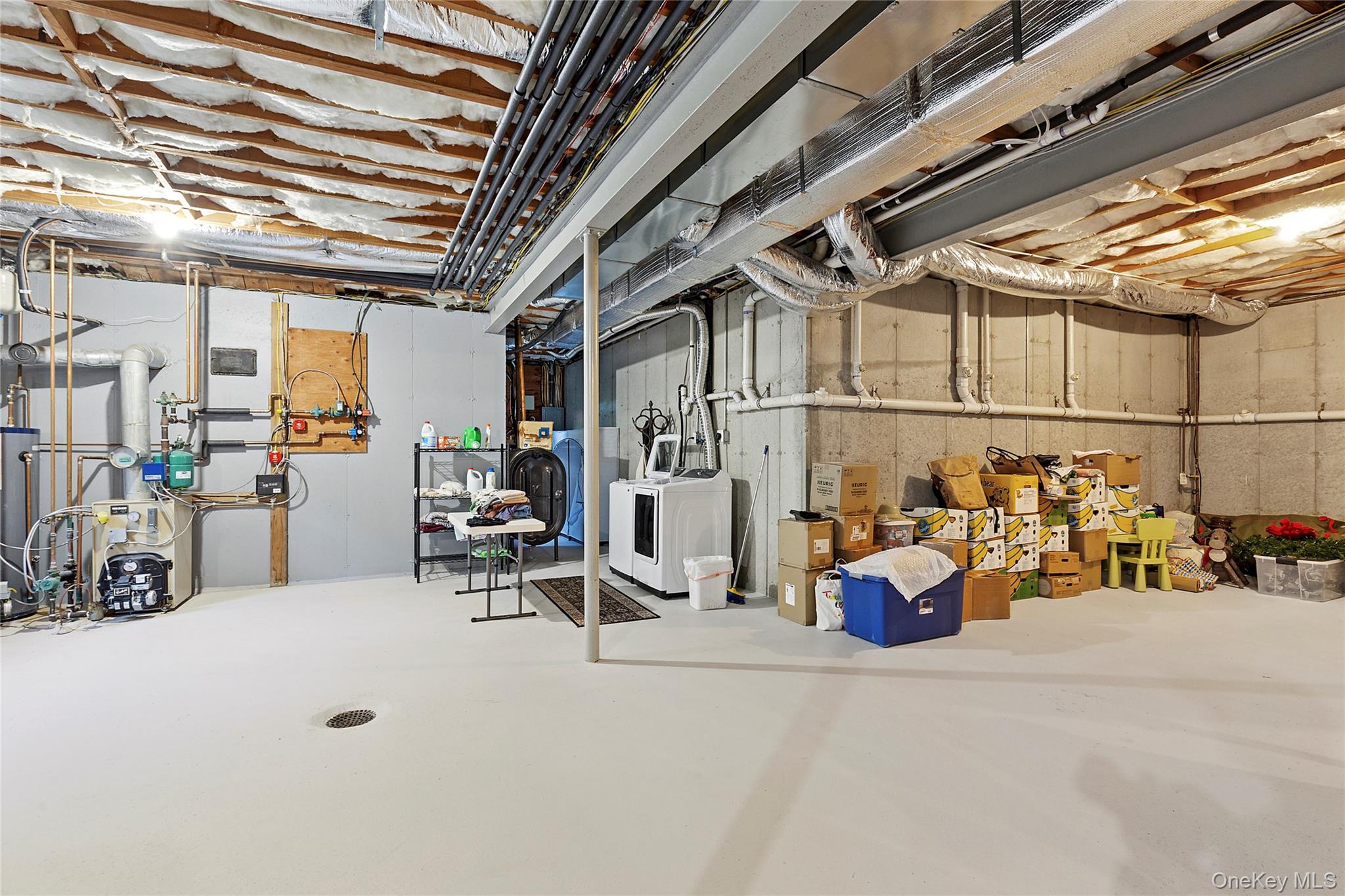 3 Steven Path, Center Moriches, NY 11934