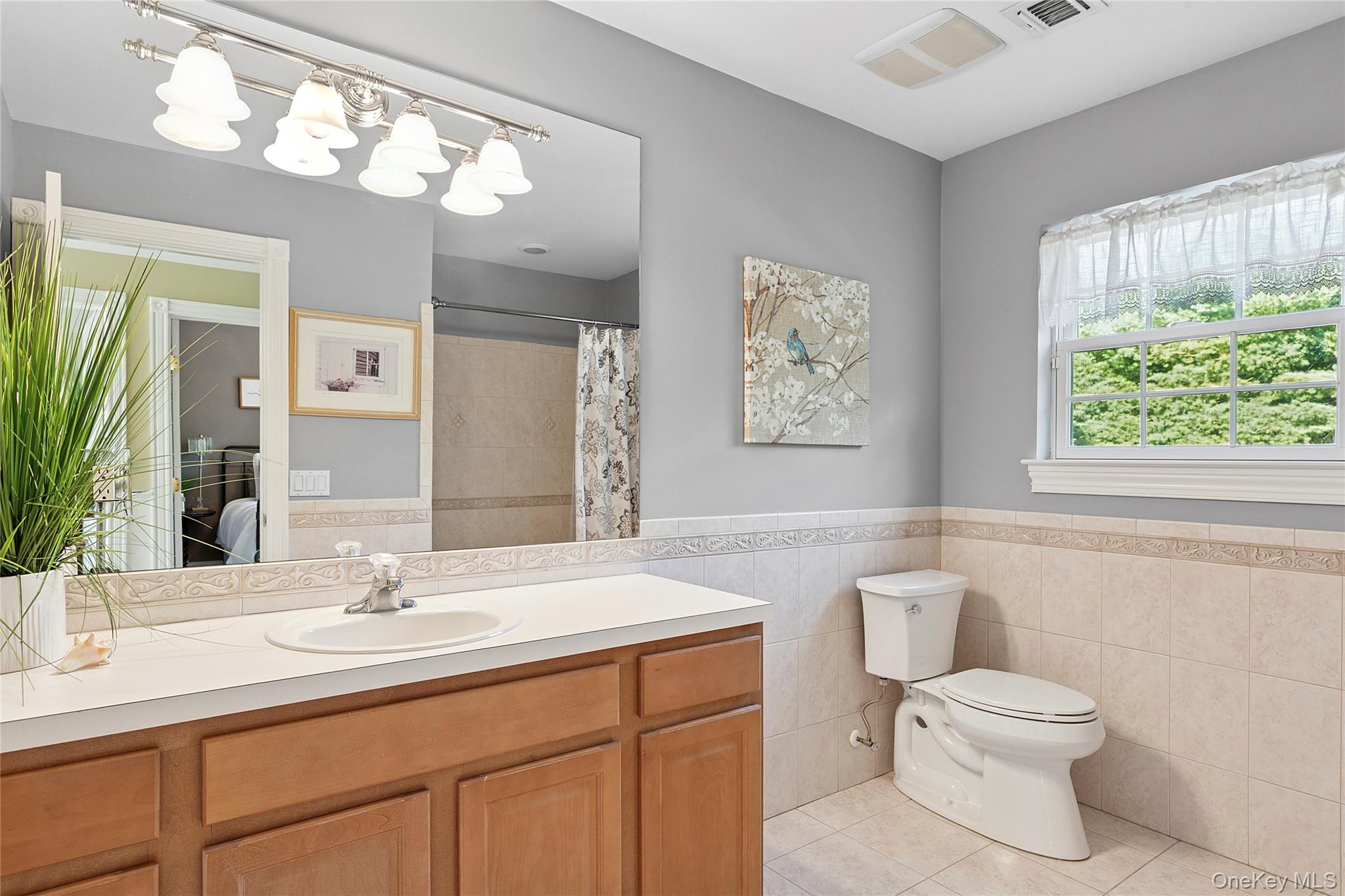 3 Steven Path, Center Moriches, NY 11934