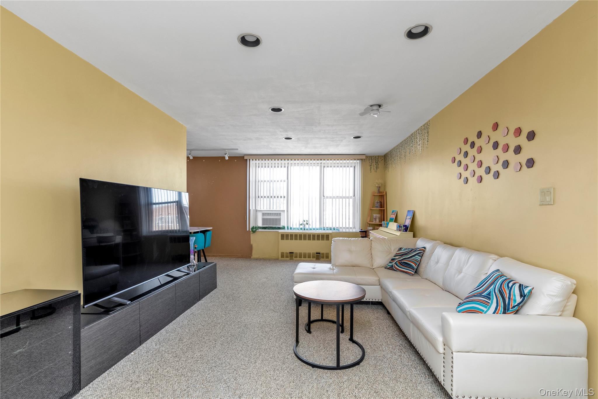 209-20 18th Avenue # 6C, Bayside, NY 11360