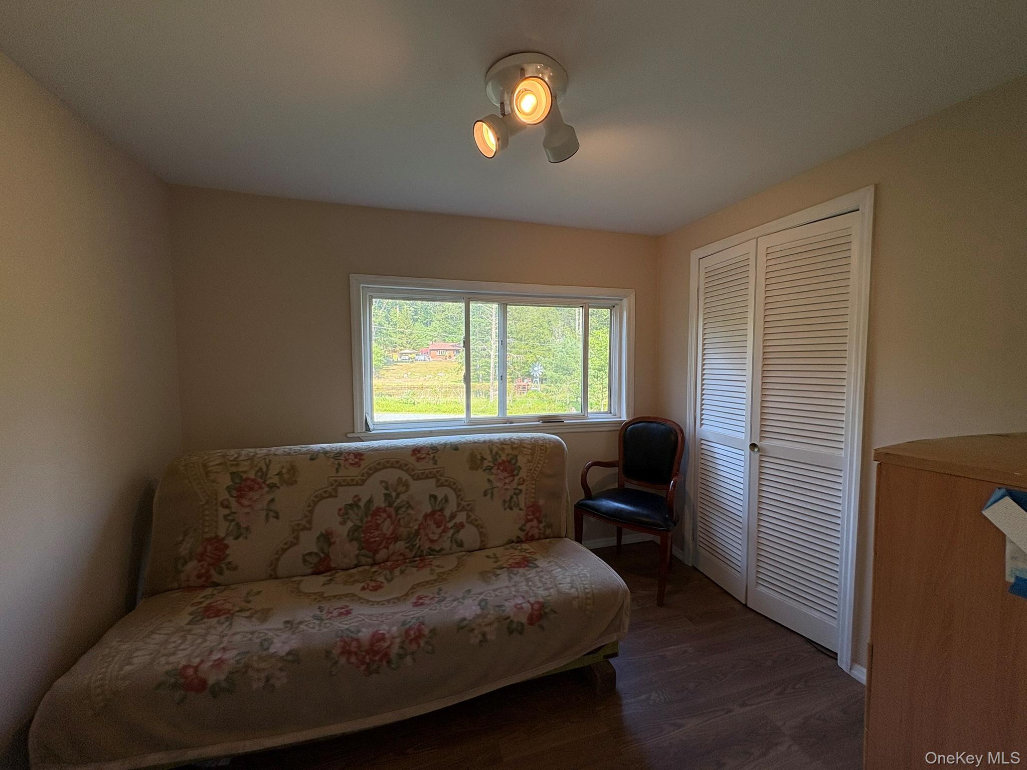 160 Van Tuyl Road, Barryville, NY 12719