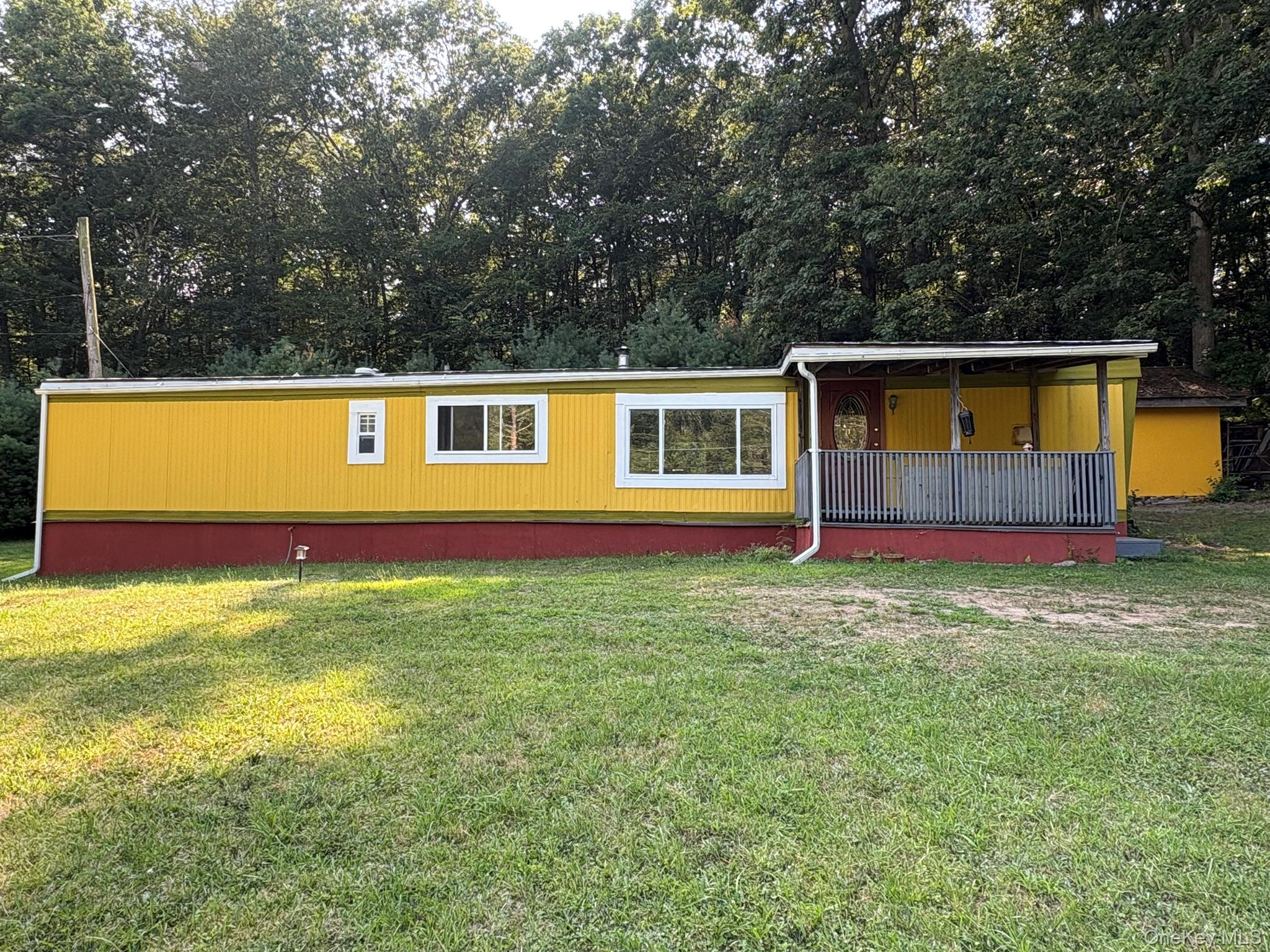 160 Van Tuyl Road, Barryville, NY 12719