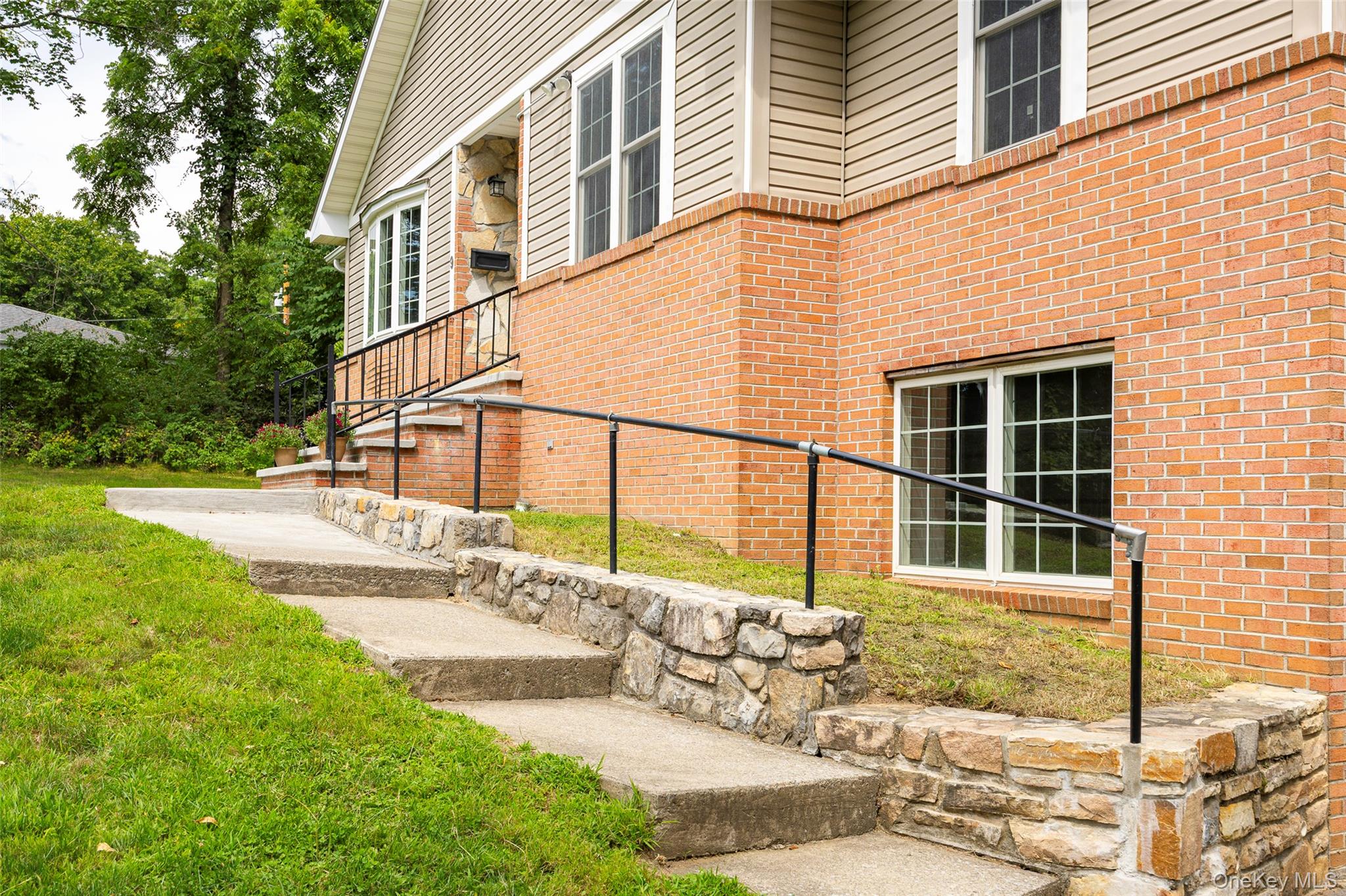 9 Monell Avenue, Poughkeepsie, NY 12603