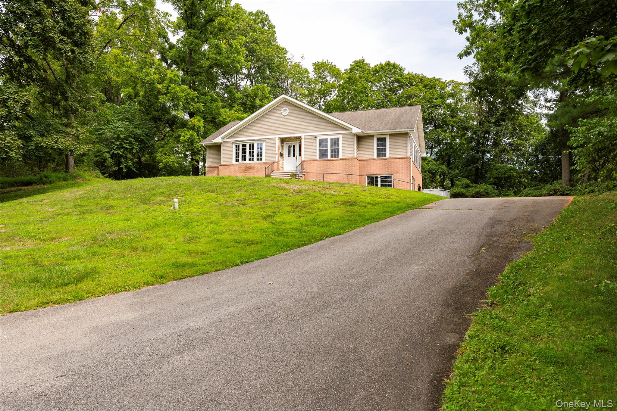 9 Monell Avenue, Poughkeepsie, NY 12603