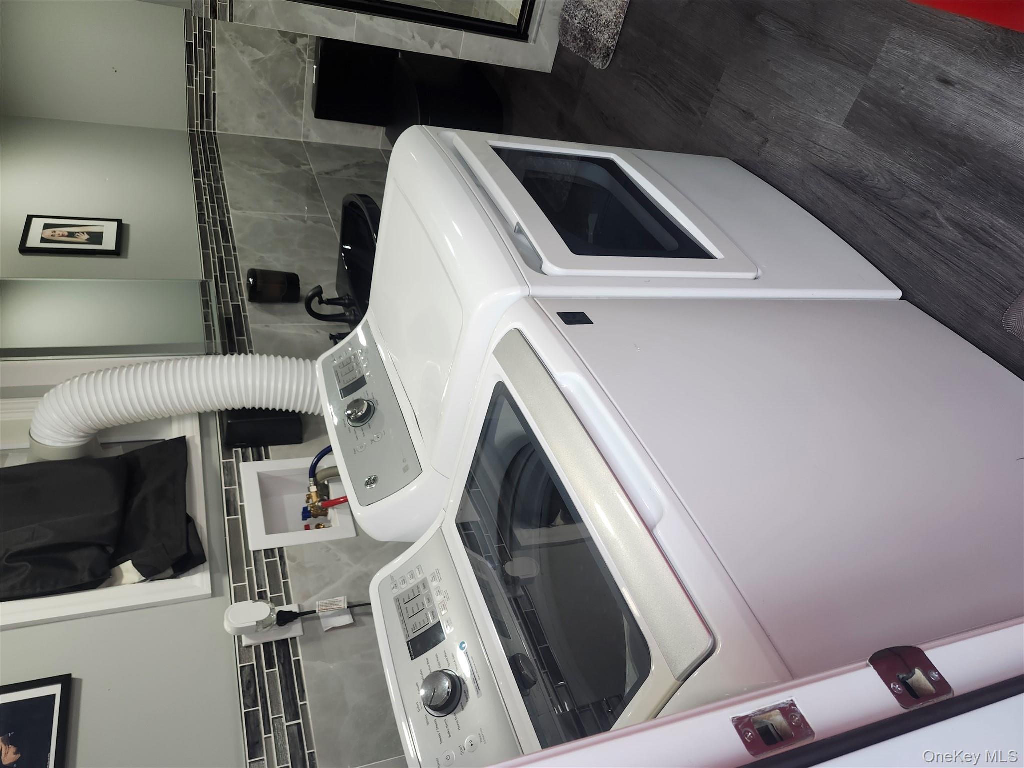 3 Brook Lane, Levittown, NY 11756