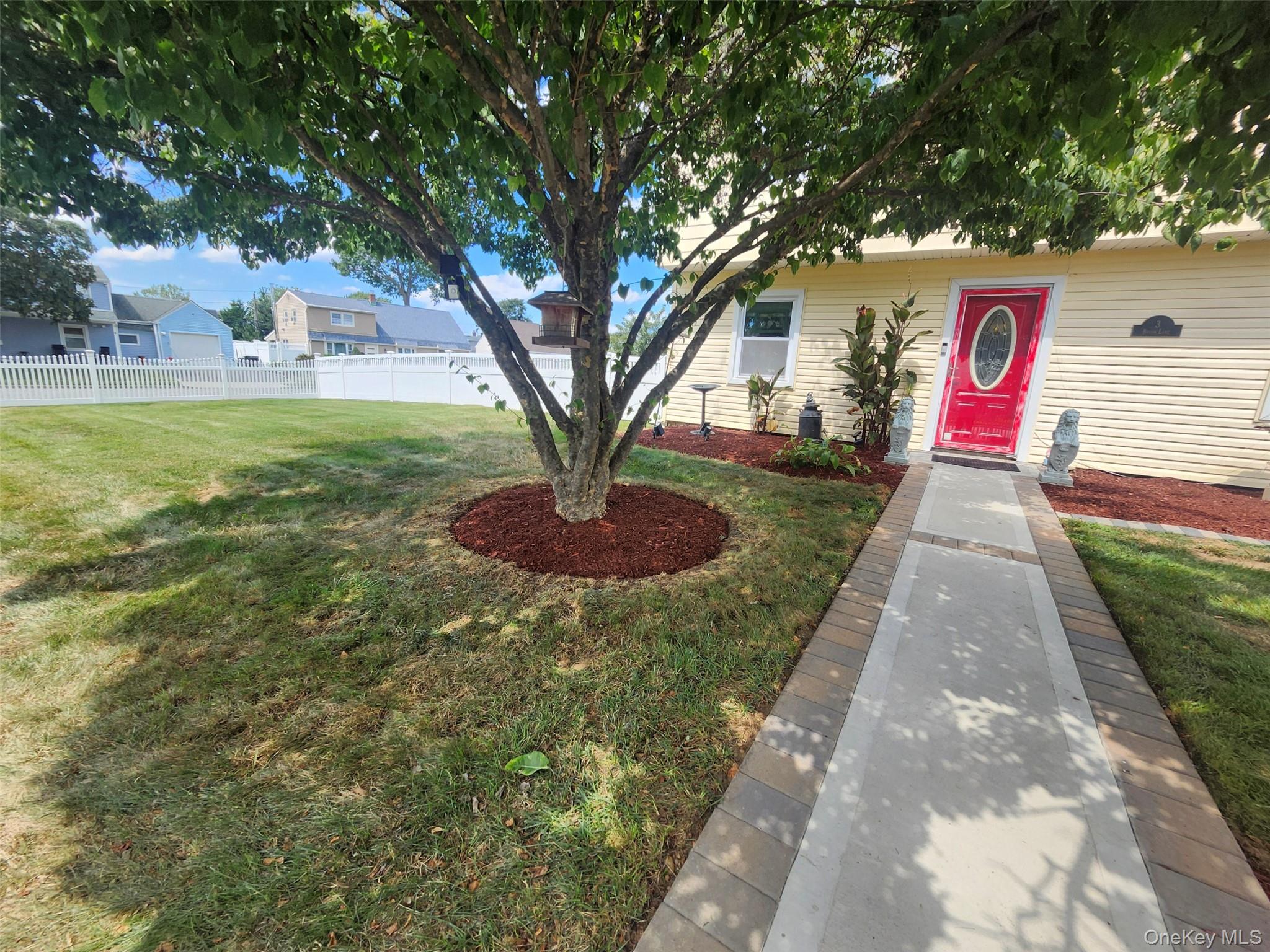 3 Brook Lane, Levittown, NY 11756