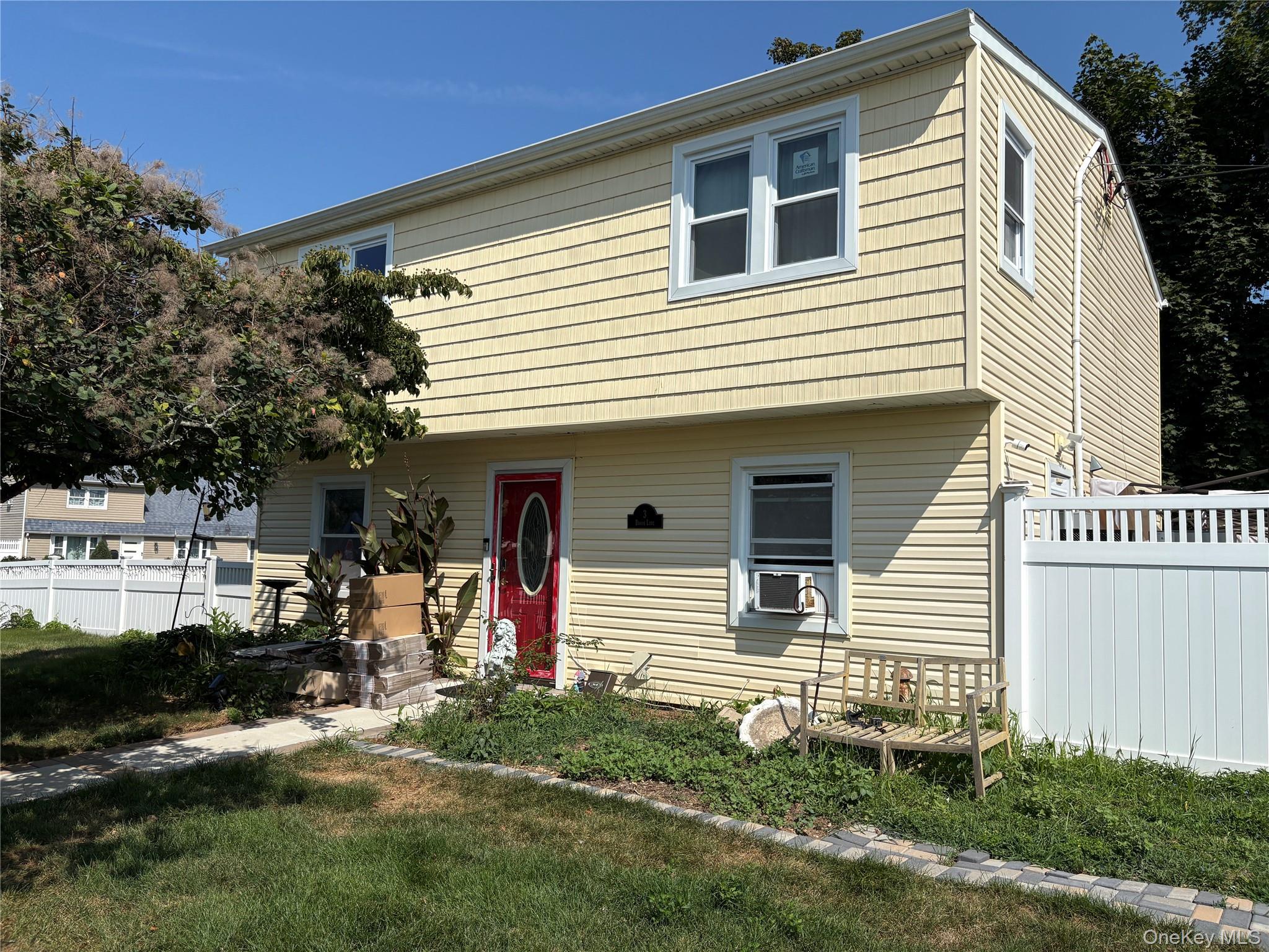 3 Brook Lane, Levittown, NY 11756