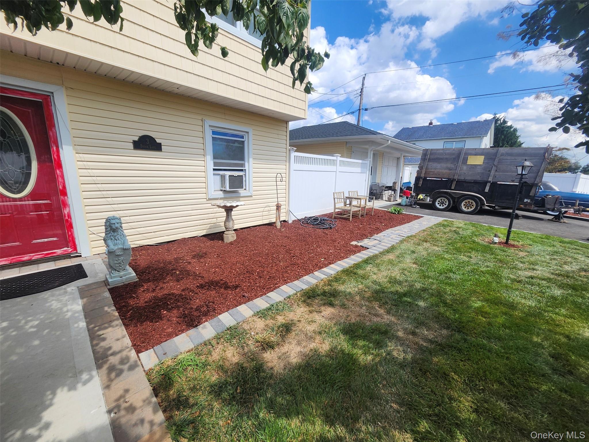 3 Brook Lane, Levittown, NY 11756