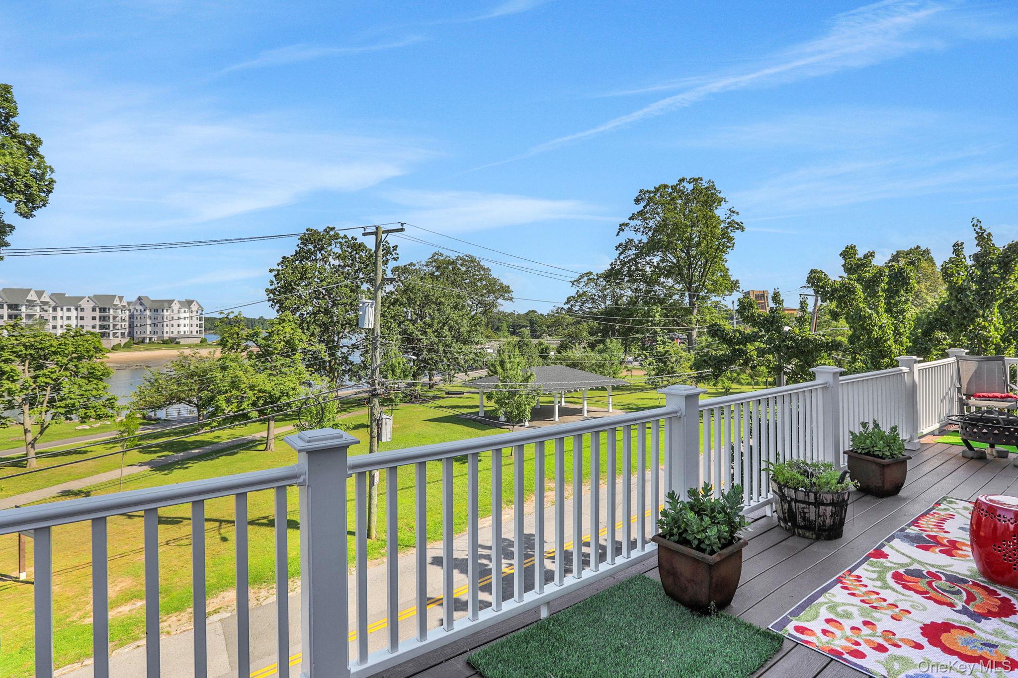 2 Harbor Lane # 301, New Rochelle, NY 10805