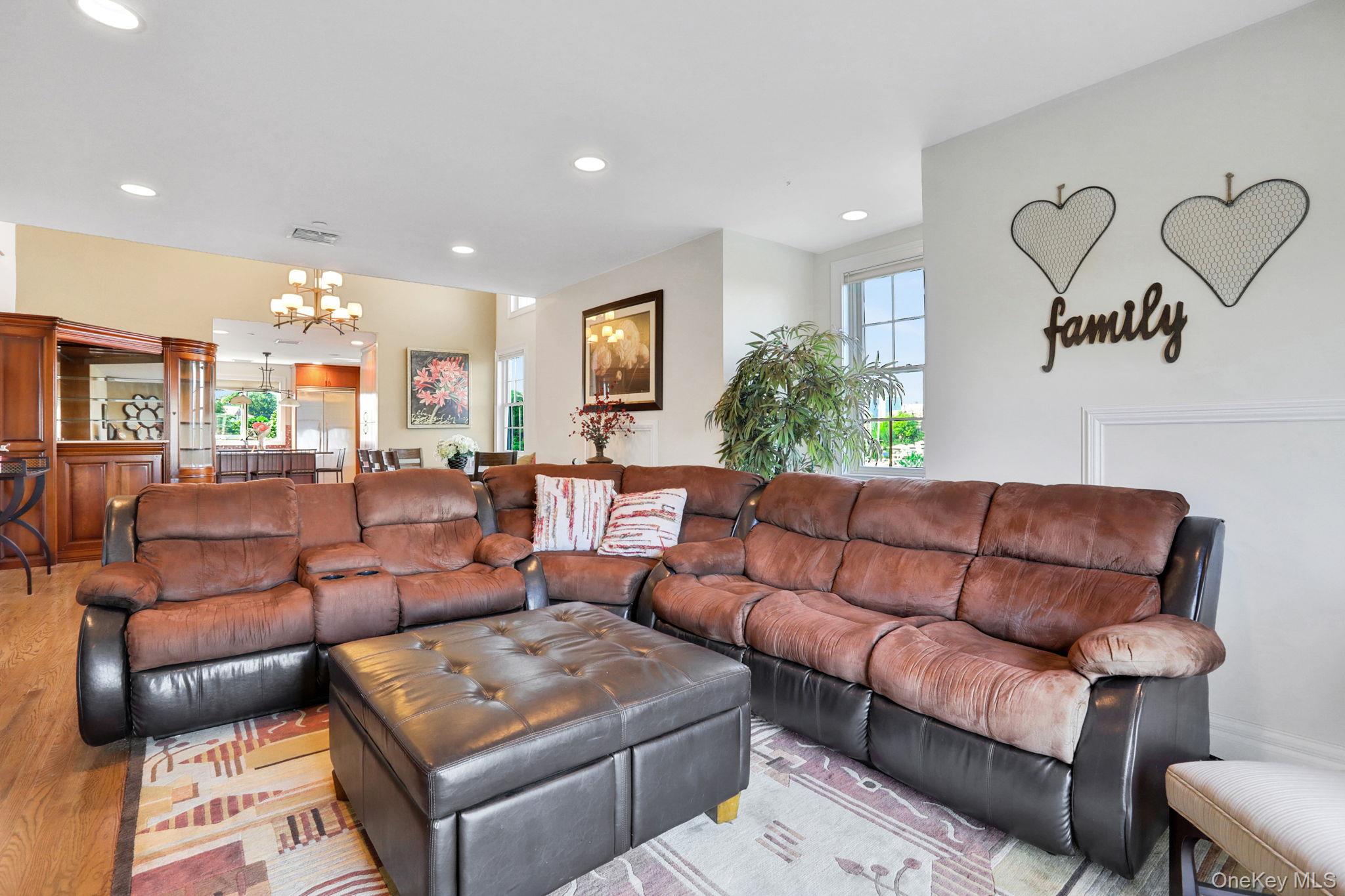 2 Harbor Lane # 301, New Rochelle, NY 10805