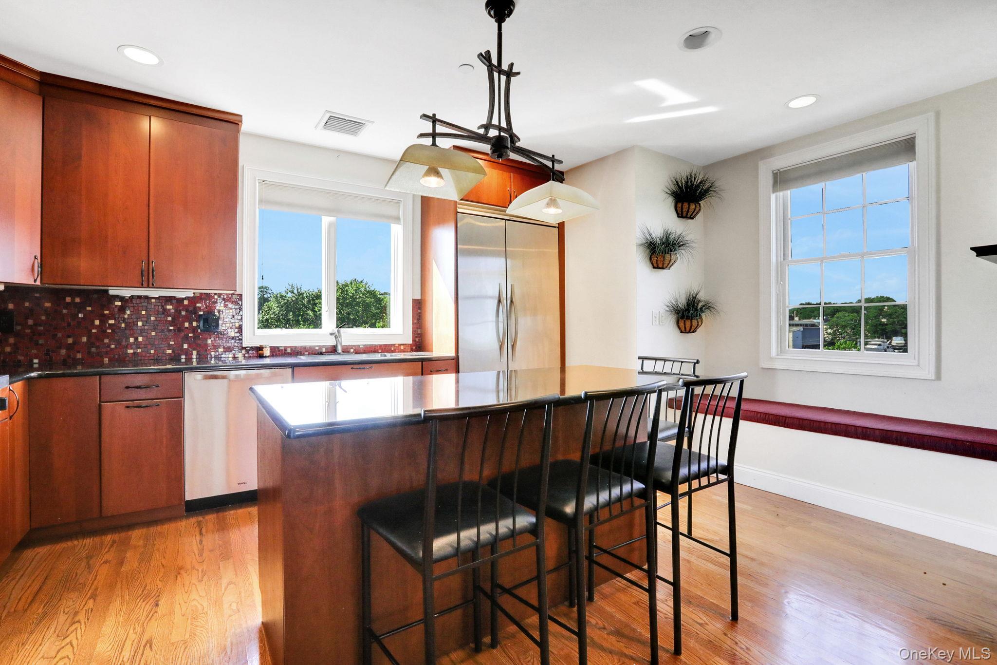 2 Harbor Lane # 301, New Rochelle, NY 10805