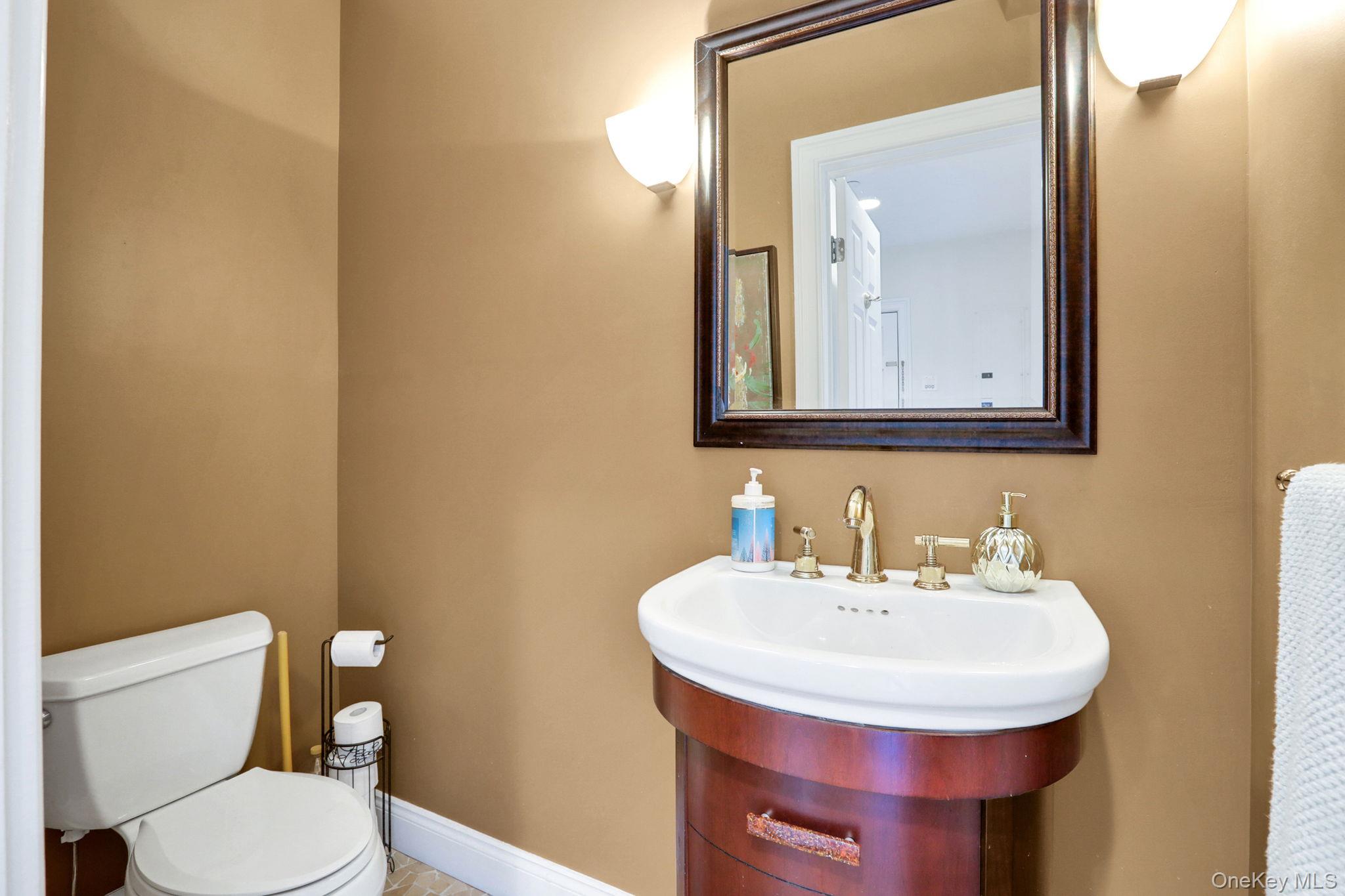 2 Harbor Lane # 301, New Rochelle, NY 10805