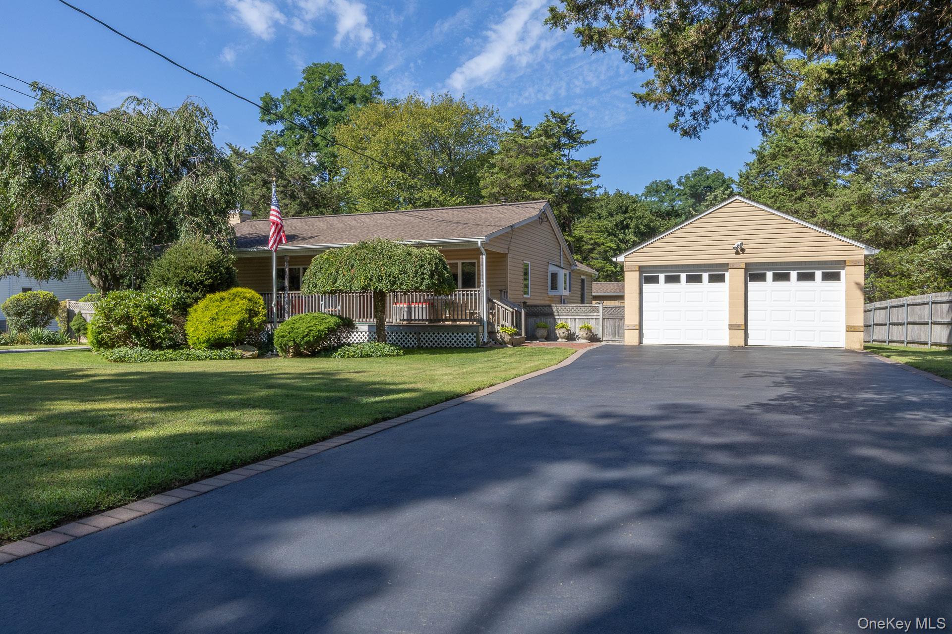 154 Cambon Avenue, Saint James, NY 11780
