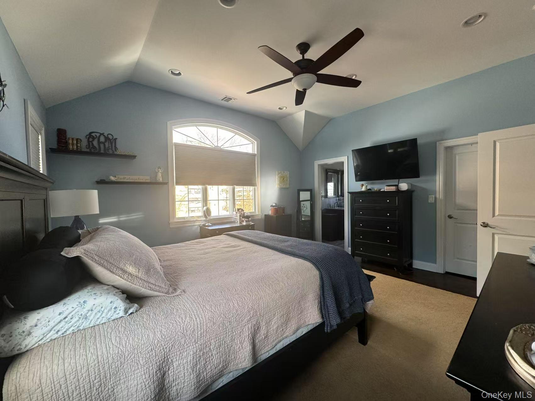 162-11 12nd Ave, Beechhurst, NY 11357