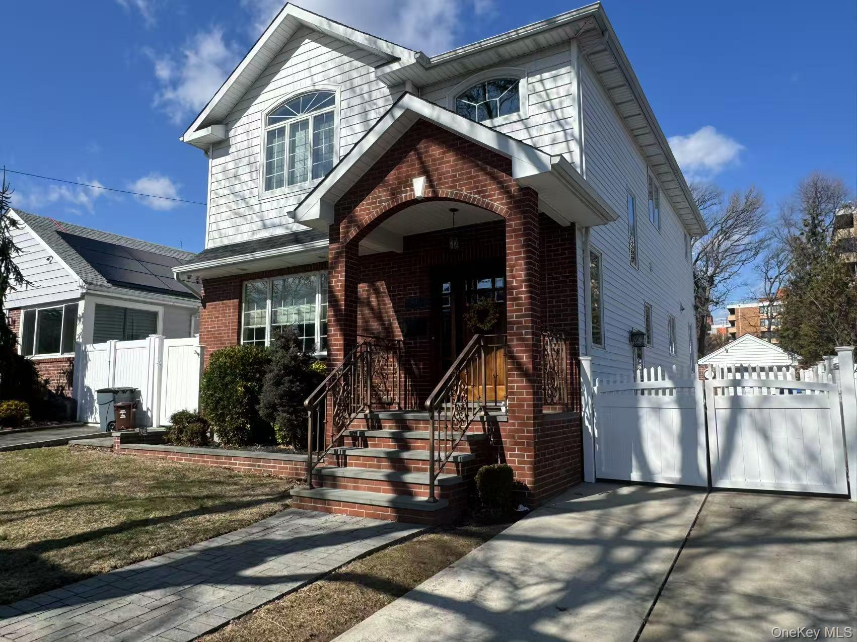 162-11 12nd Ave, Beechhurst, NY 11357