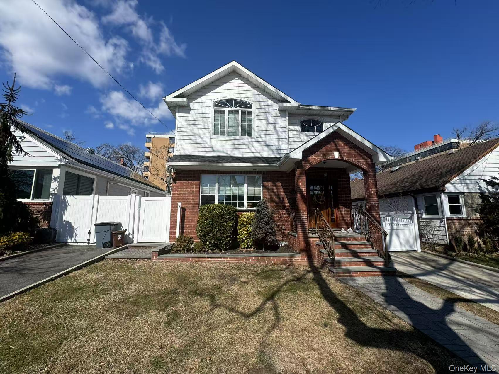 162-11 12nd Ave, Beechhurst, NY 11357