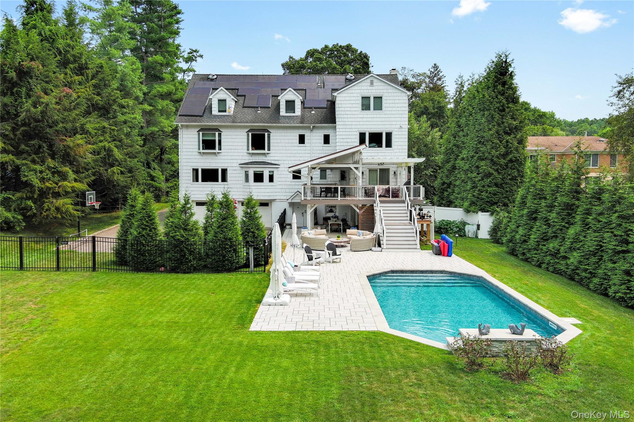 334 West Street, Harrison, NY 10528