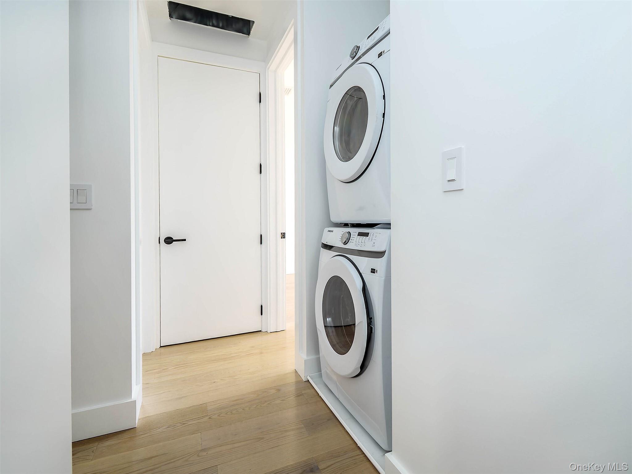 6 Lee Gray Court # 2, Glen Cove, NY 11542