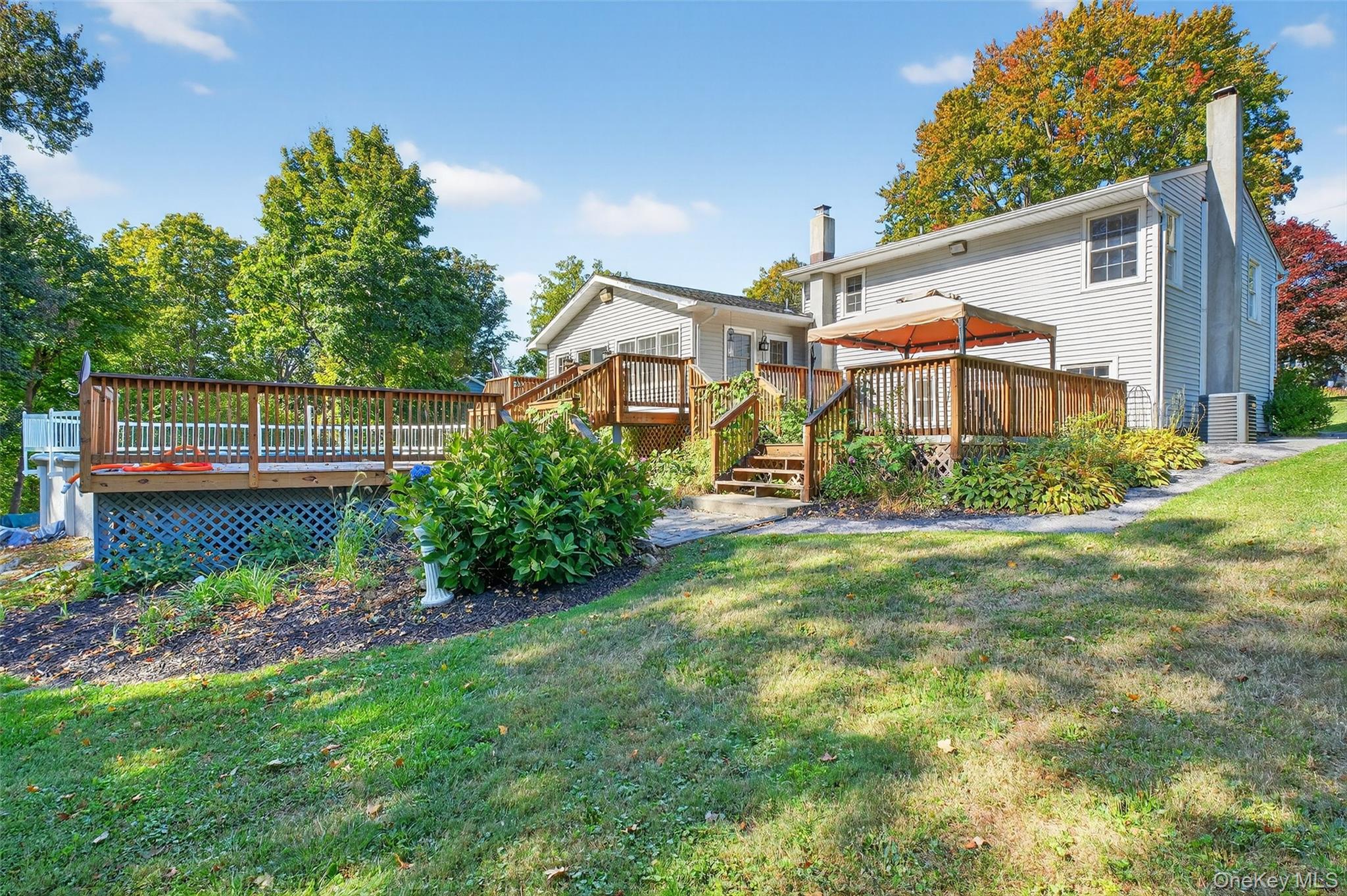 25 Fairview Road, Mahopac, NY 10541