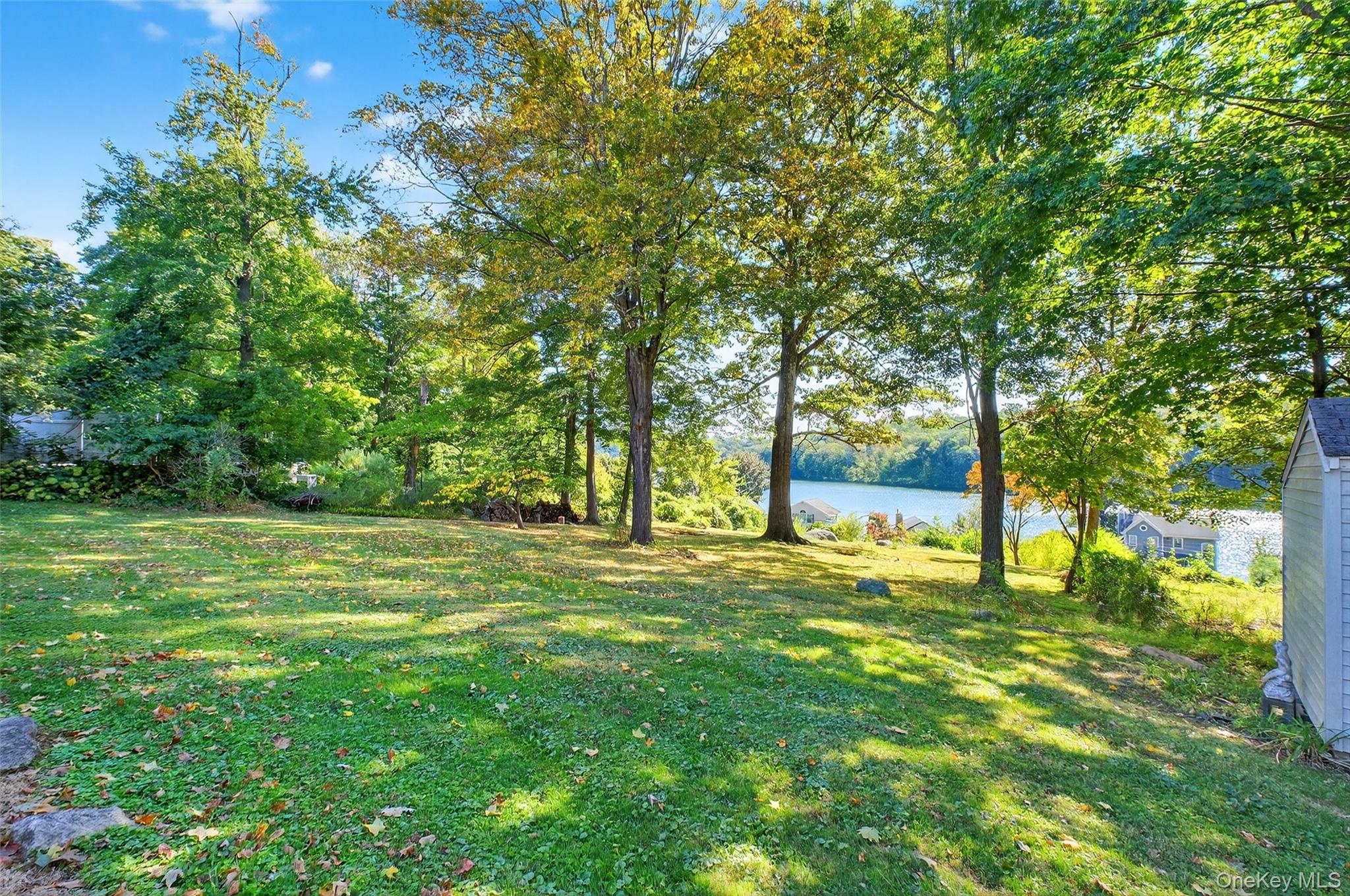 25 Fairview Road, Mahopac, NY 10541