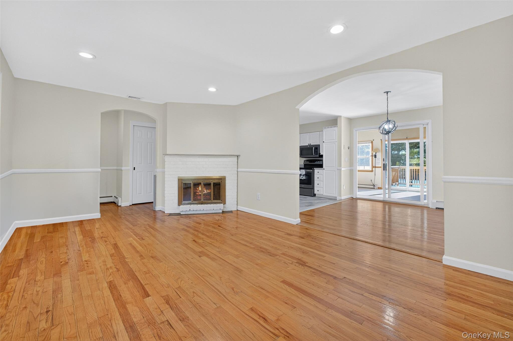 25 Fairview Road, Mahopac, NY 10541