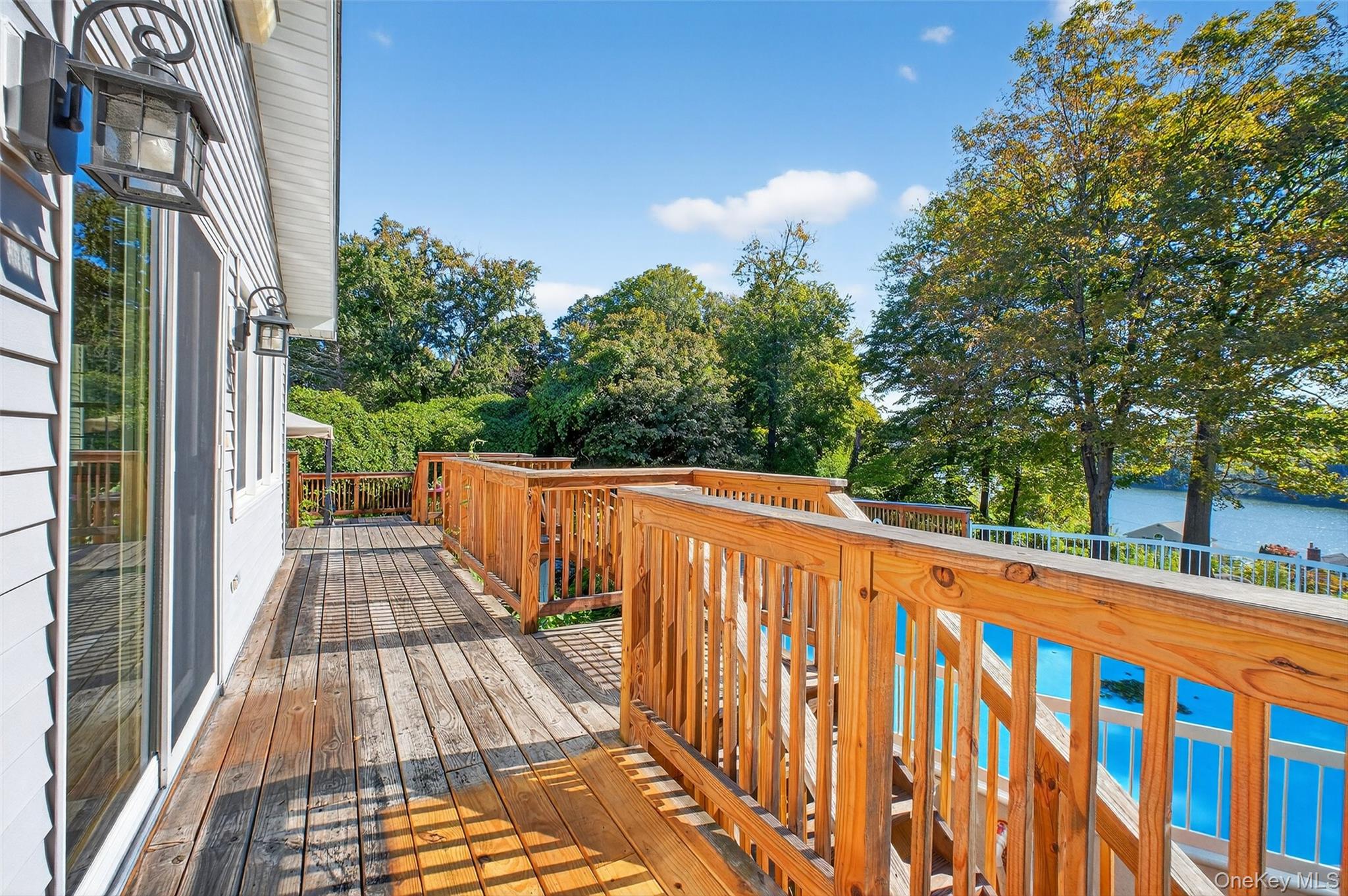 25 Fairview Road, Mahopac, NY 10541