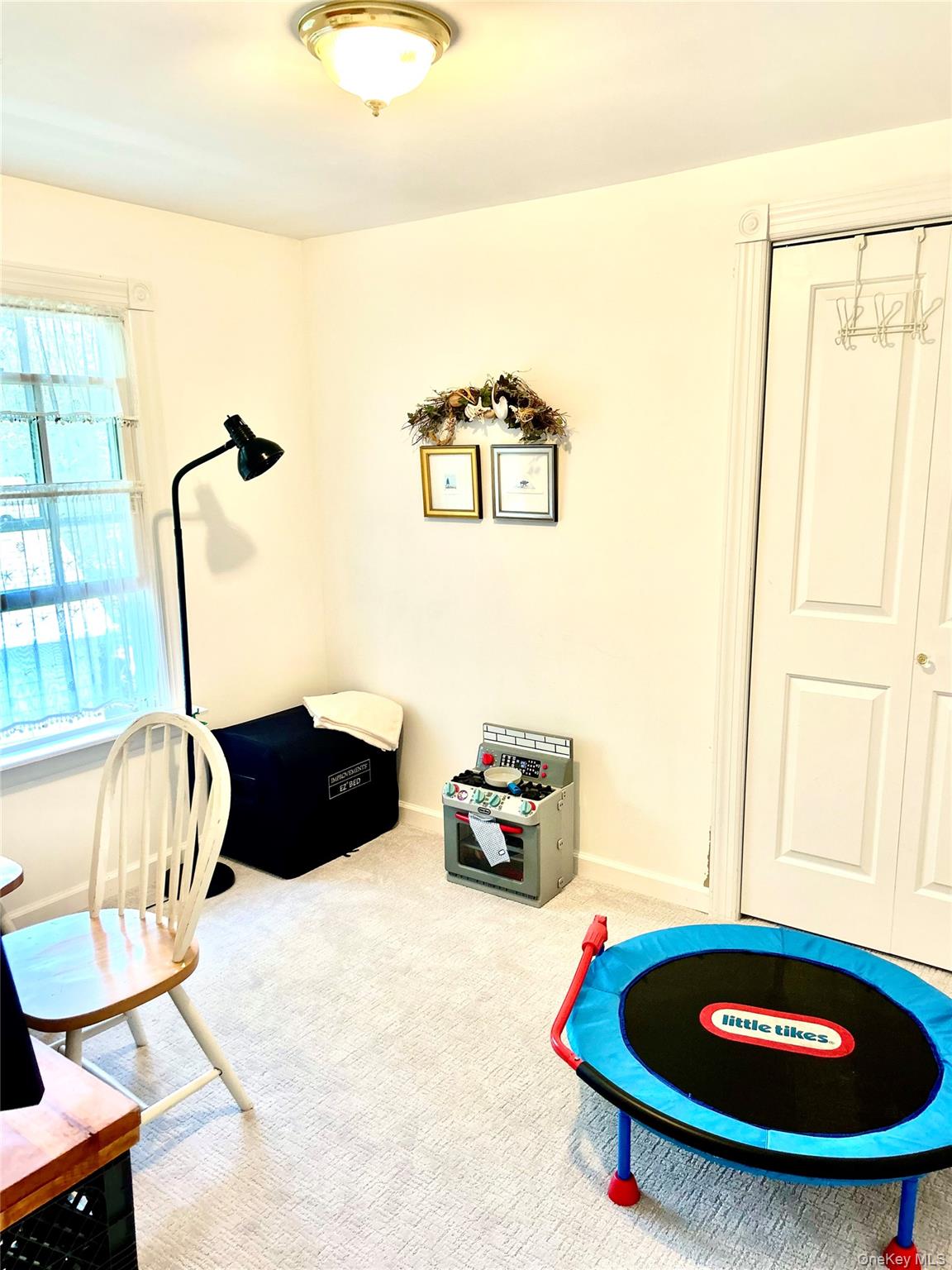 11 W Meadow Lane, Stony Brook, NY 11790