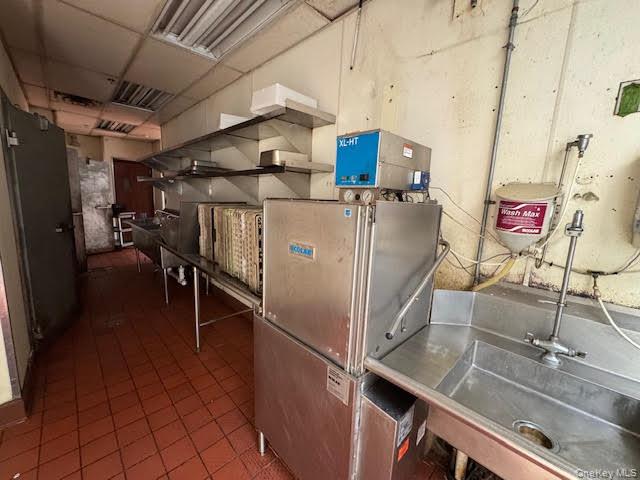 909 Union Avenue, New Windsor, NY 12553