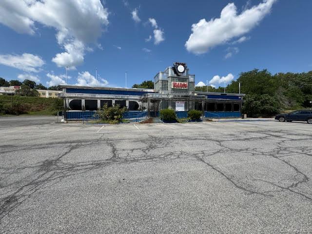 909 Union Avenue, New Windsor, NY 12553