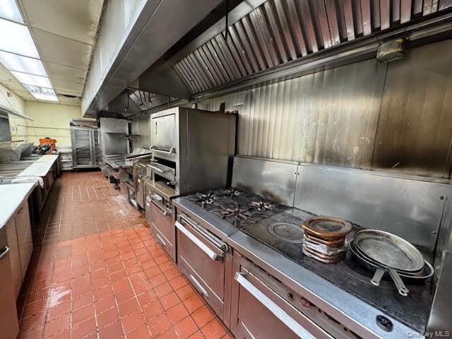 909 Union Avenue, New Windsor, NY 12553