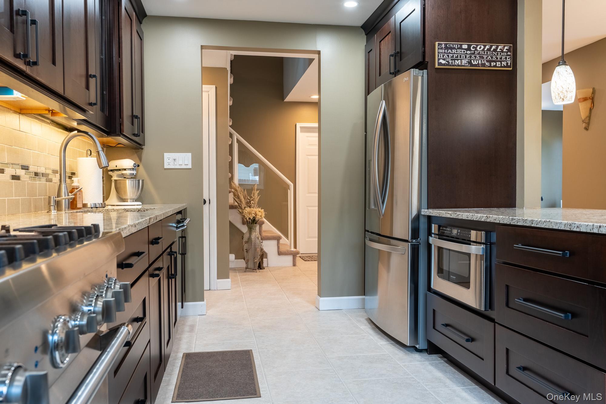 49 Dorchester Road, Smithtown, NY 11787