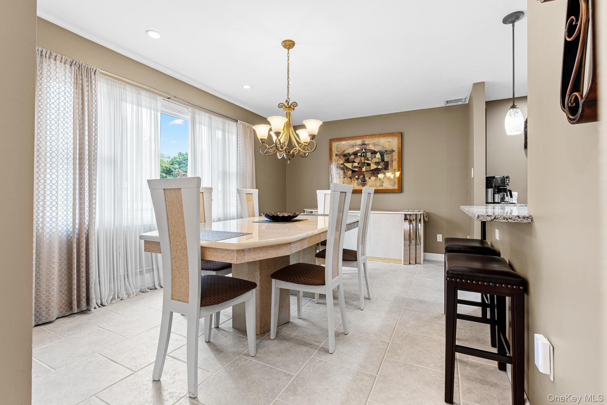 49 Dorchester Road, Smithtown, NY 11787