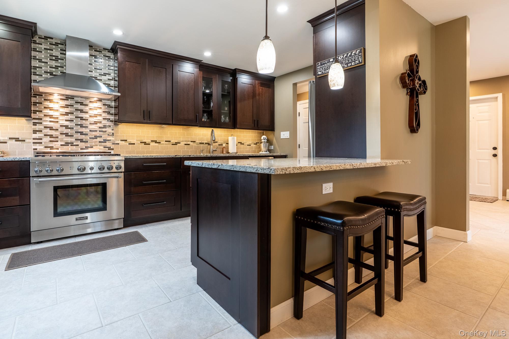 49 Dorchester Road, Smithtown, NY 11787