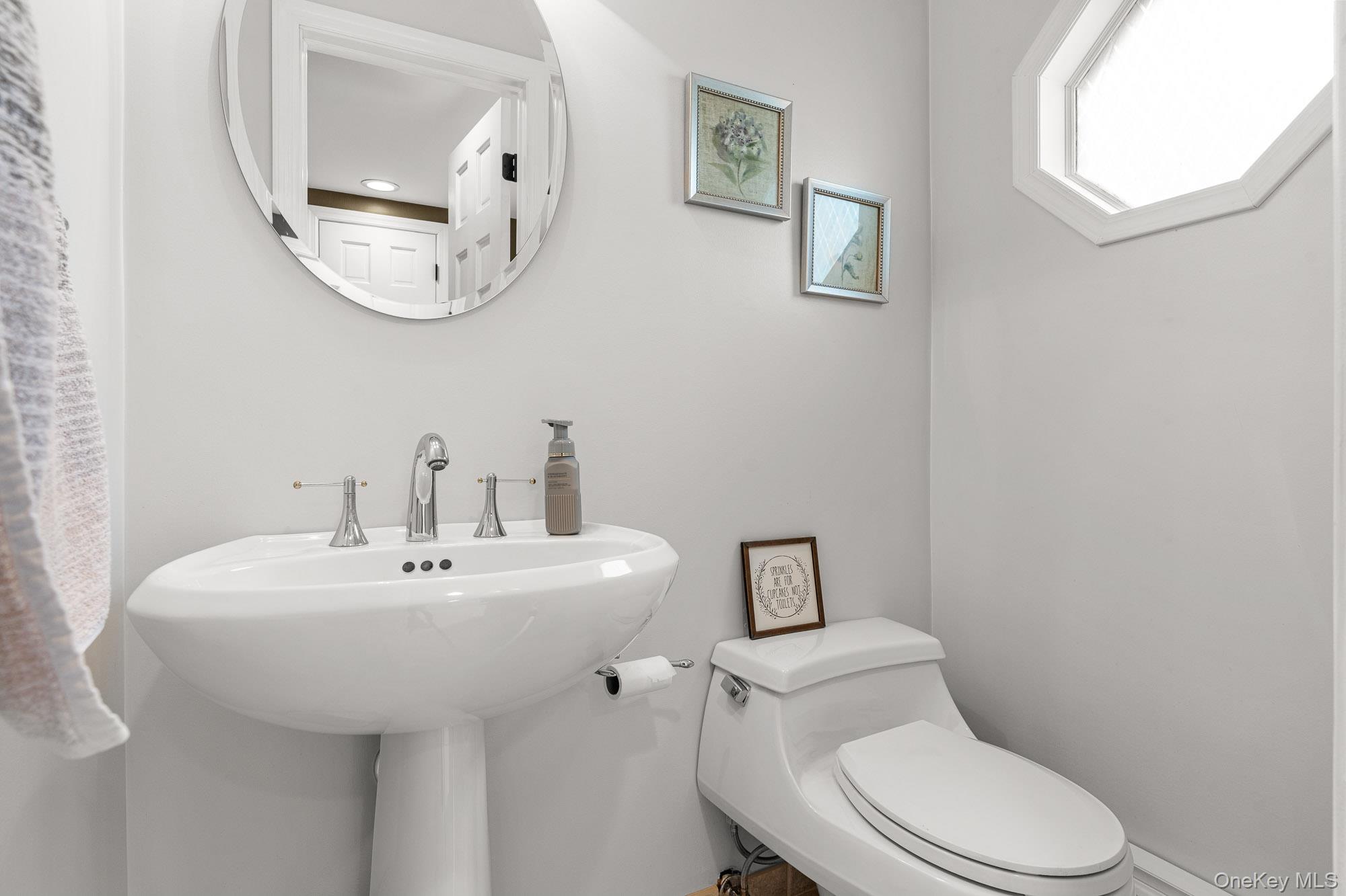 49 Dorchester Road, Smithtown, NY 11787