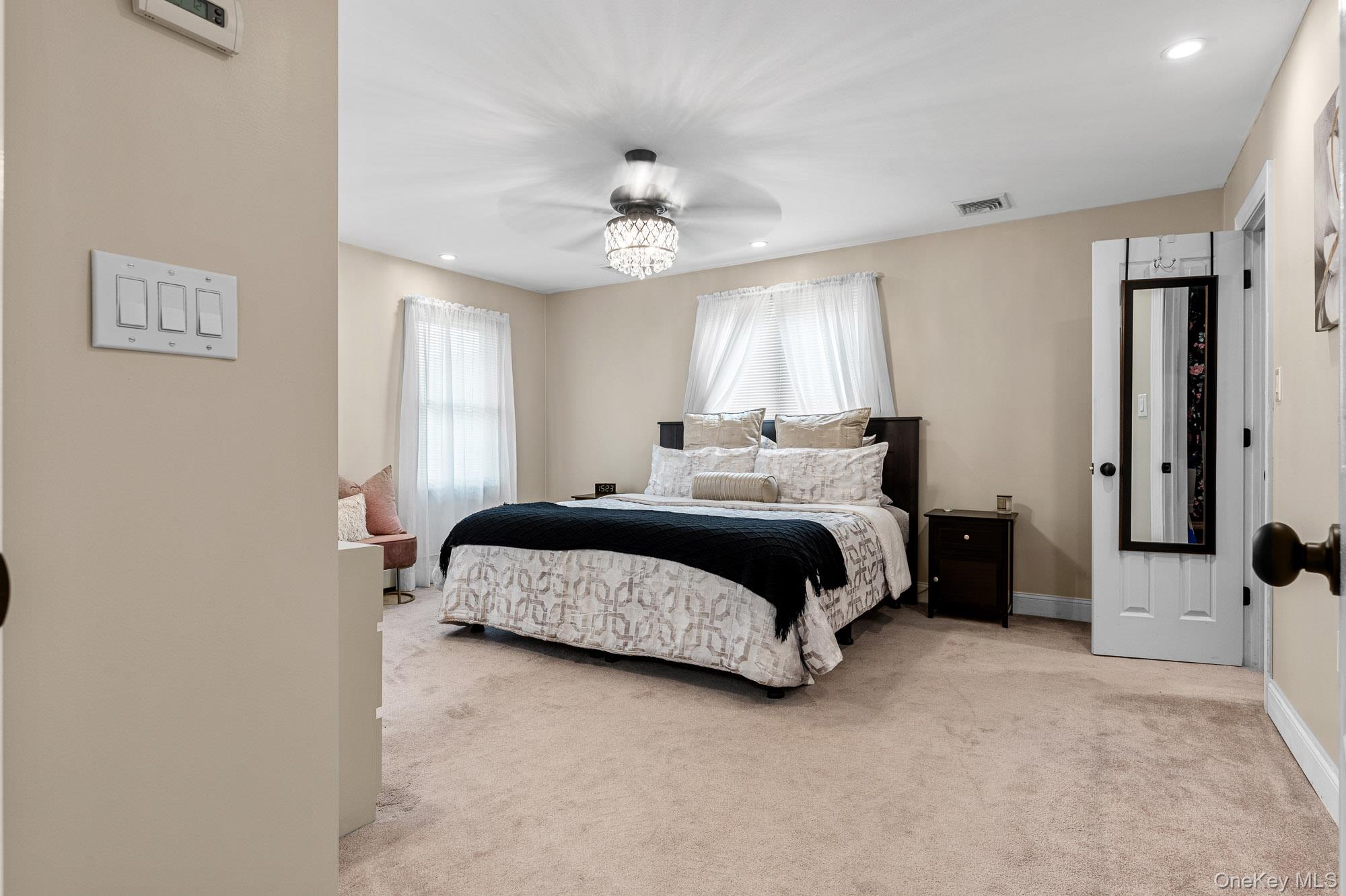 49 Dorchester Road, Smithtown, NY 11787